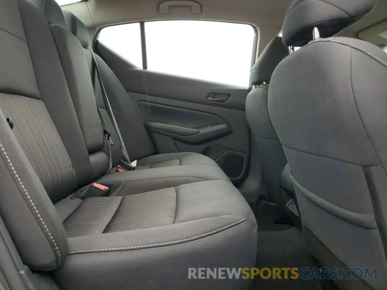 10 Photograph of a damaged car 1N4BL4DV5RN312530 NISSAN ALTIMA 2024