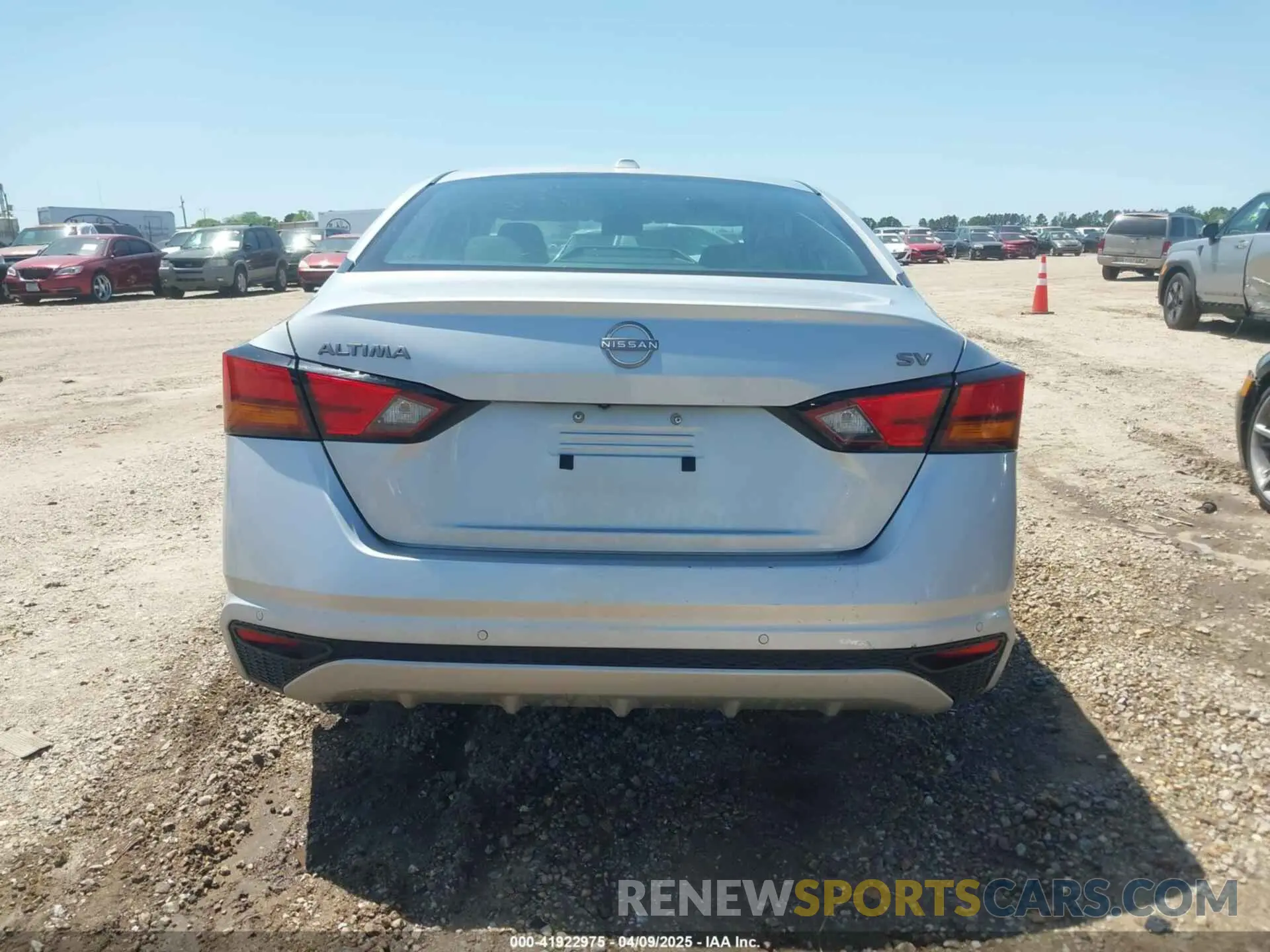 15 Photograph of a damaged car 1N4BL4DV5RN324127 NISSAN ALTIMA 2024