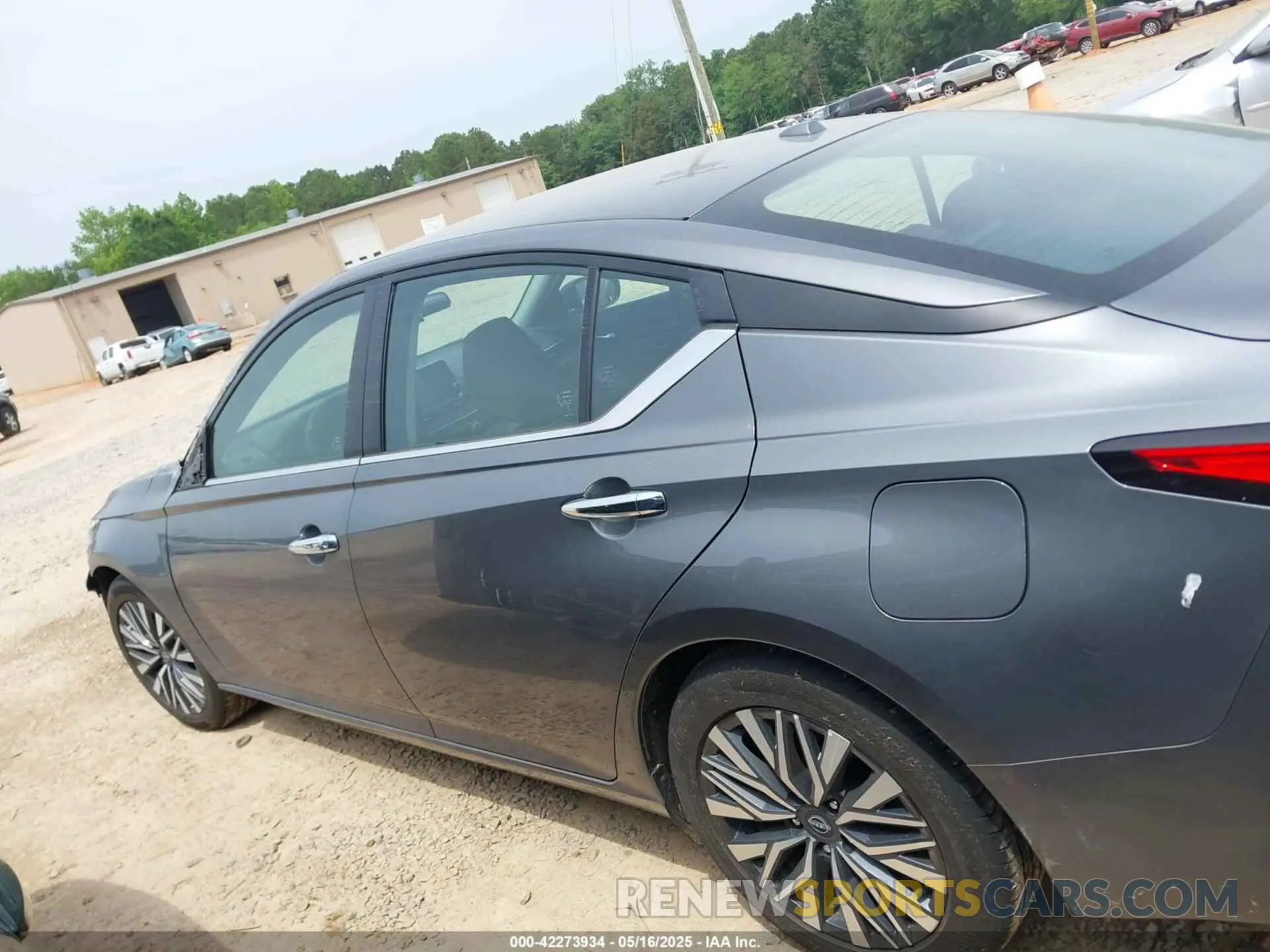 14 Photograph of a damaged car 1N4BL4DV5RN336438 NISSAN ALTIMA 2024