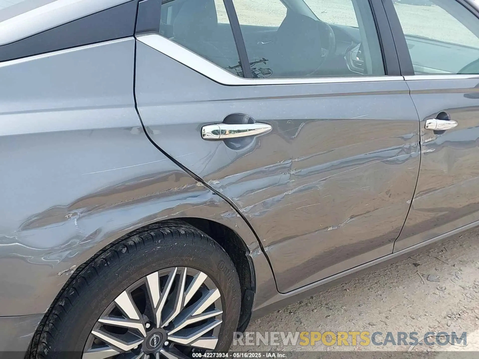 21 Photograph of a damaged car 1N4BL4DV5RN336438 NISSAN ALTIMA 2024