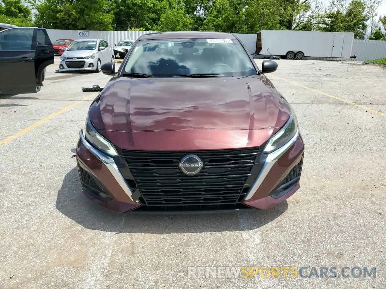 5 Photograph of a damaged car 1N4BL4DV5RN336827 NISSAN ALTIMA 2024