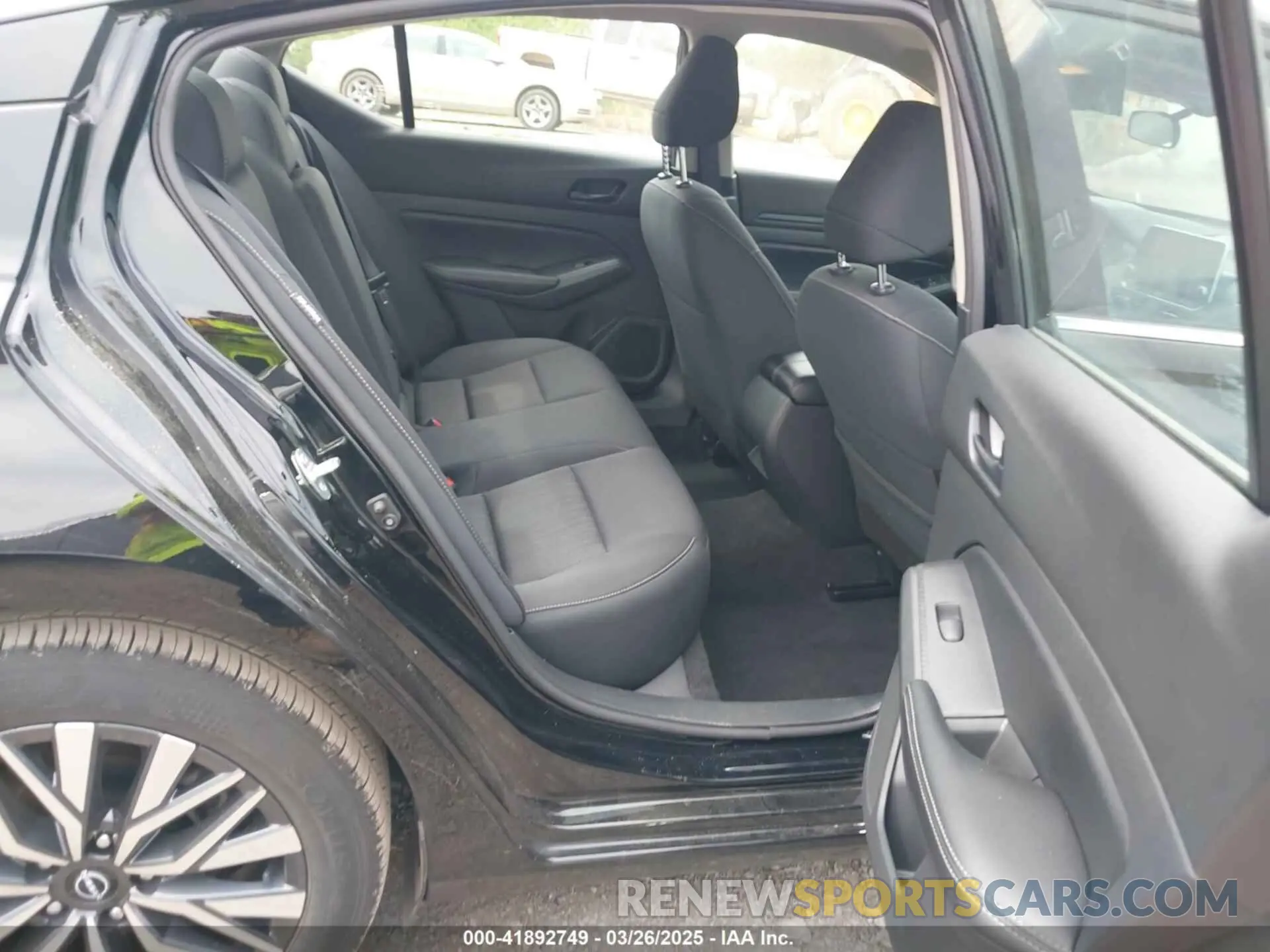 8 Photograph of a damaged car 1N4BL4DV5RN342286 NISSAN ALTIMA 2024