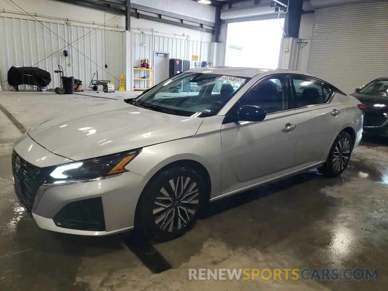 1 Photograph of a damaged car 1N4BL4DV5RN375420 NISSAN ALTIMA 2024