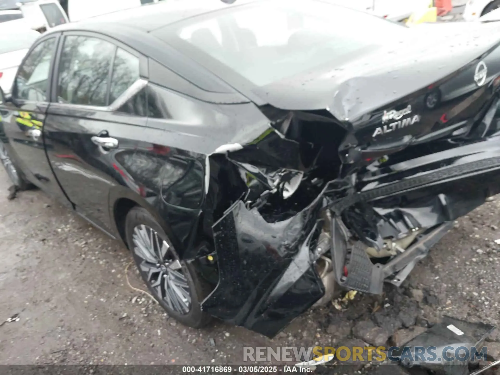 3 Photograph of a damaged car 1N4BL4DV5RN380651 NISSAN ALTIMA 2024