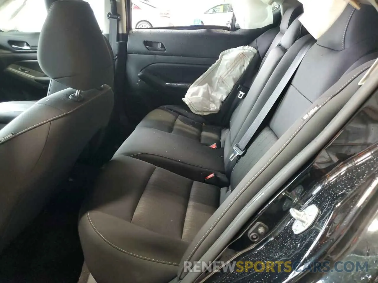 10 Photograph of a damaged car 1N4BL4DV5RN380682 NISSAN ALTIMA 2024