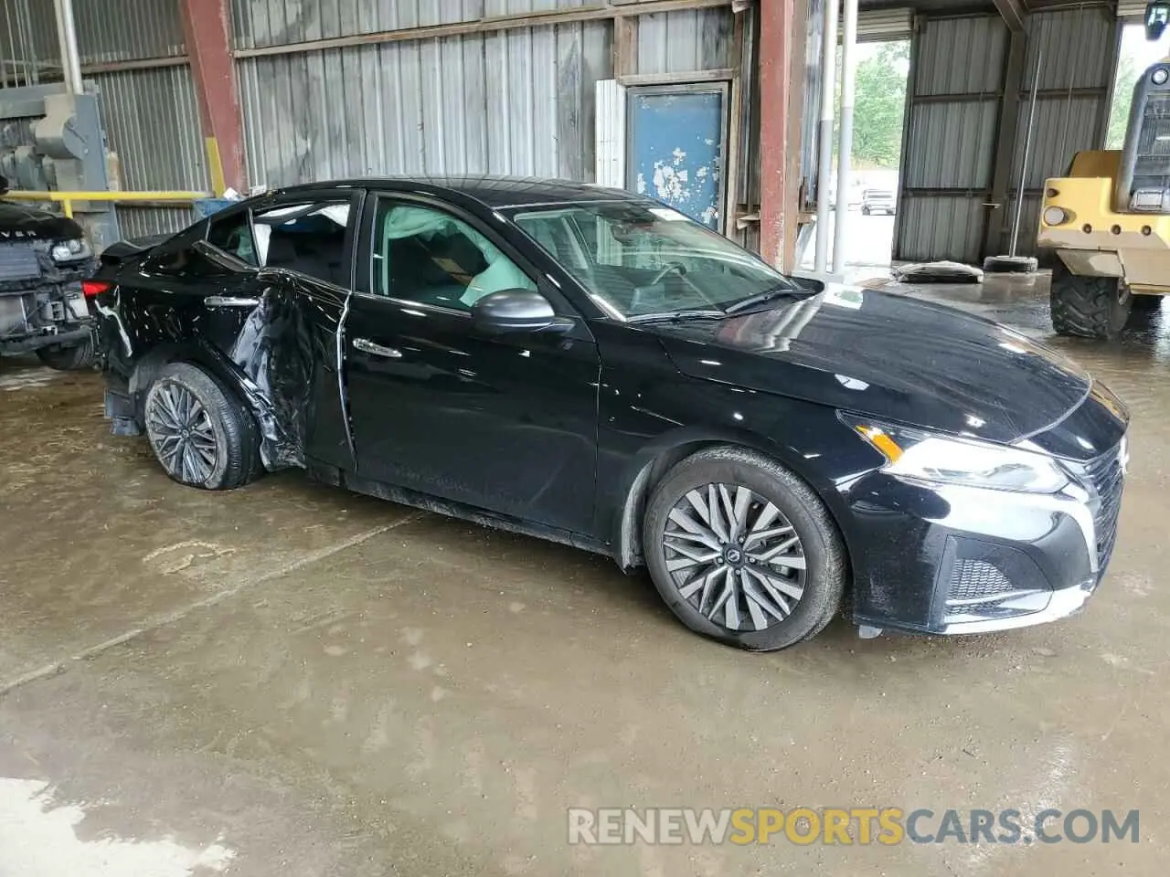 4 Photograph of a damaged car 1N4BL4DV5RN380682 NISSAN ALTIMA 2024