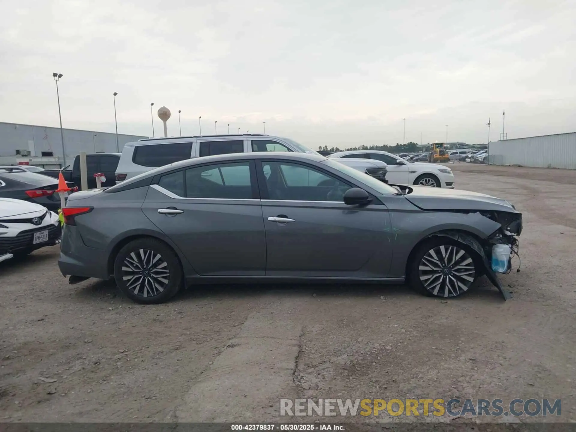 12 Photograph of a damaged car 1N4BL4DV5RN384568 NISSAN ALTIMA 2024