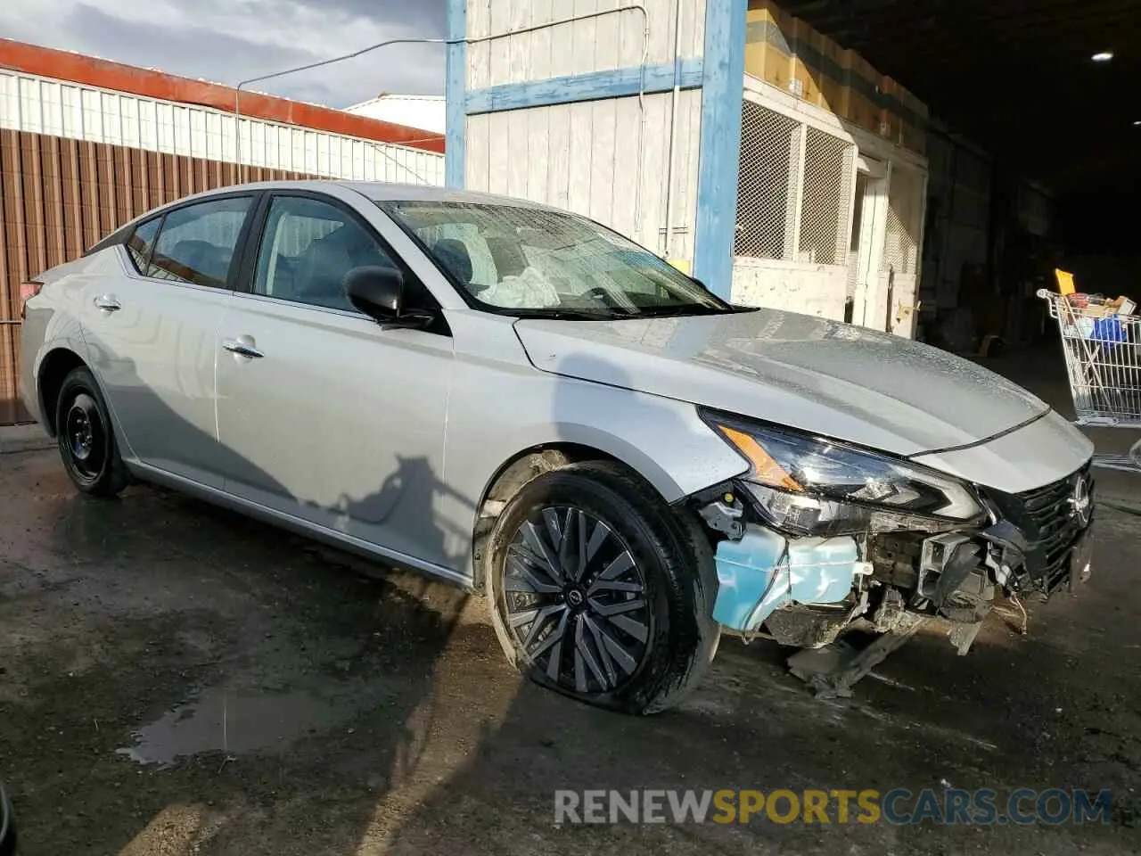 4 Photograph of a damaged car 1N4BL4DV5RN399040 NISSAN ALTIMA 2024