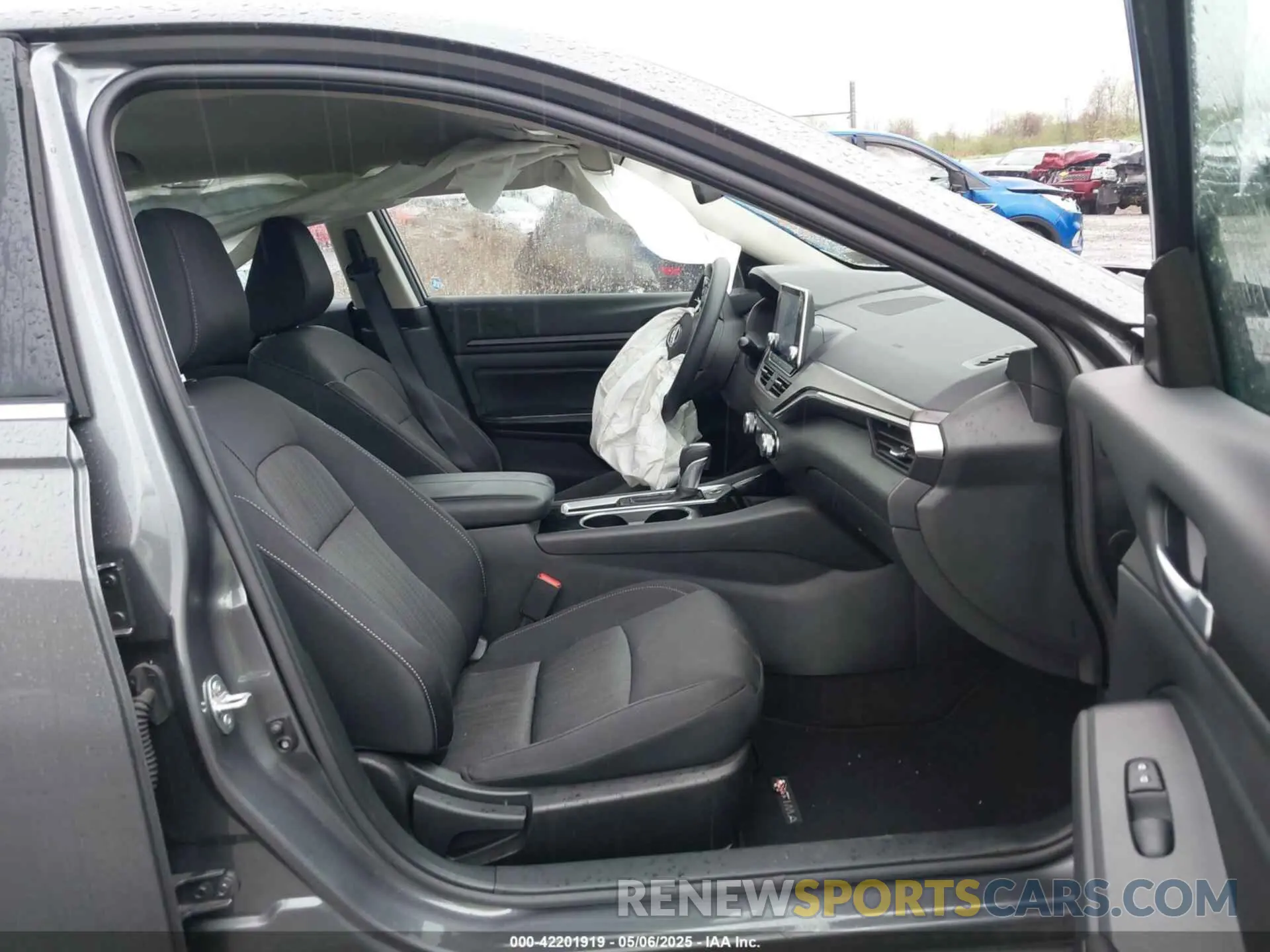 5 Photograph of a damaged car 1N4BL4DV5RN424969 NISSAN ALTIMA 2024