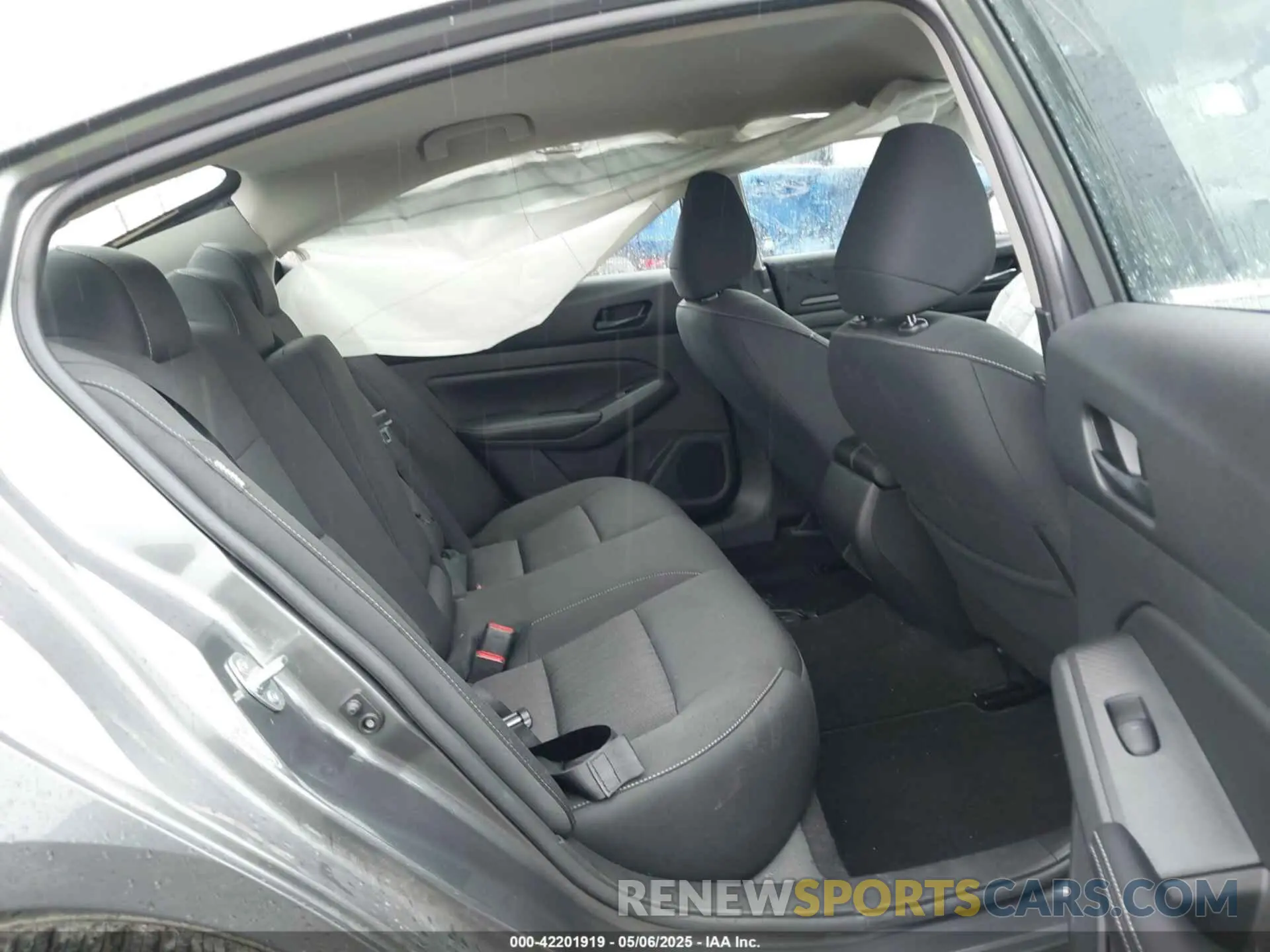 8 Photograph of a damaged car 1N4BL4DV5RN424969 NISSAN ALTIMA 2024