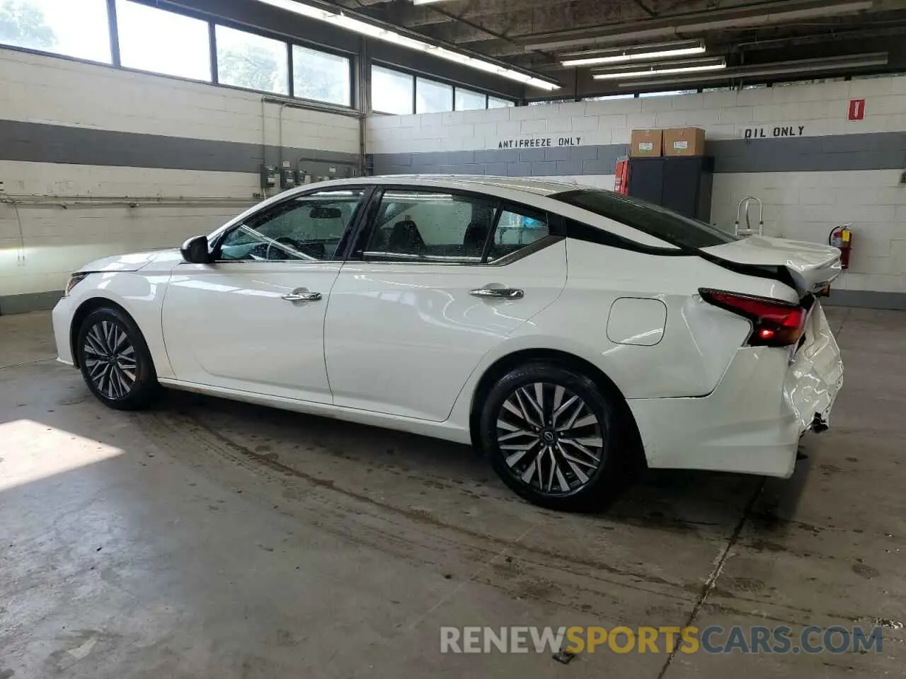 2 Photograph of a damaged car 1N4BL4DV5RN434028 NISSAN ALTIMA 2024