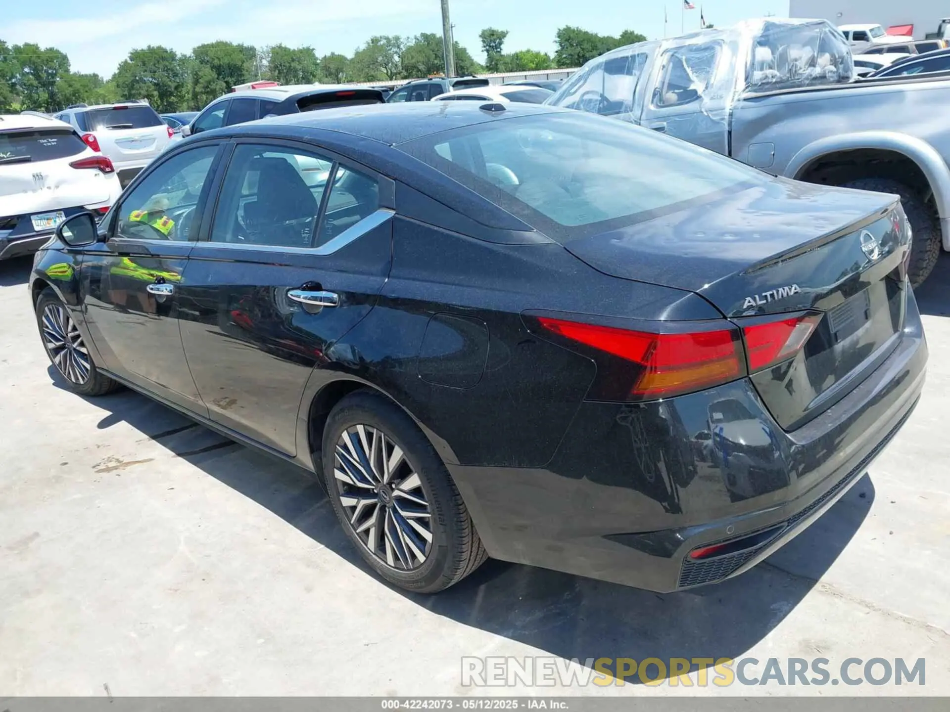 3 Photograph of a damaged car 1N4BL4DV6RN306607 NISSAN ALTIMA 2024