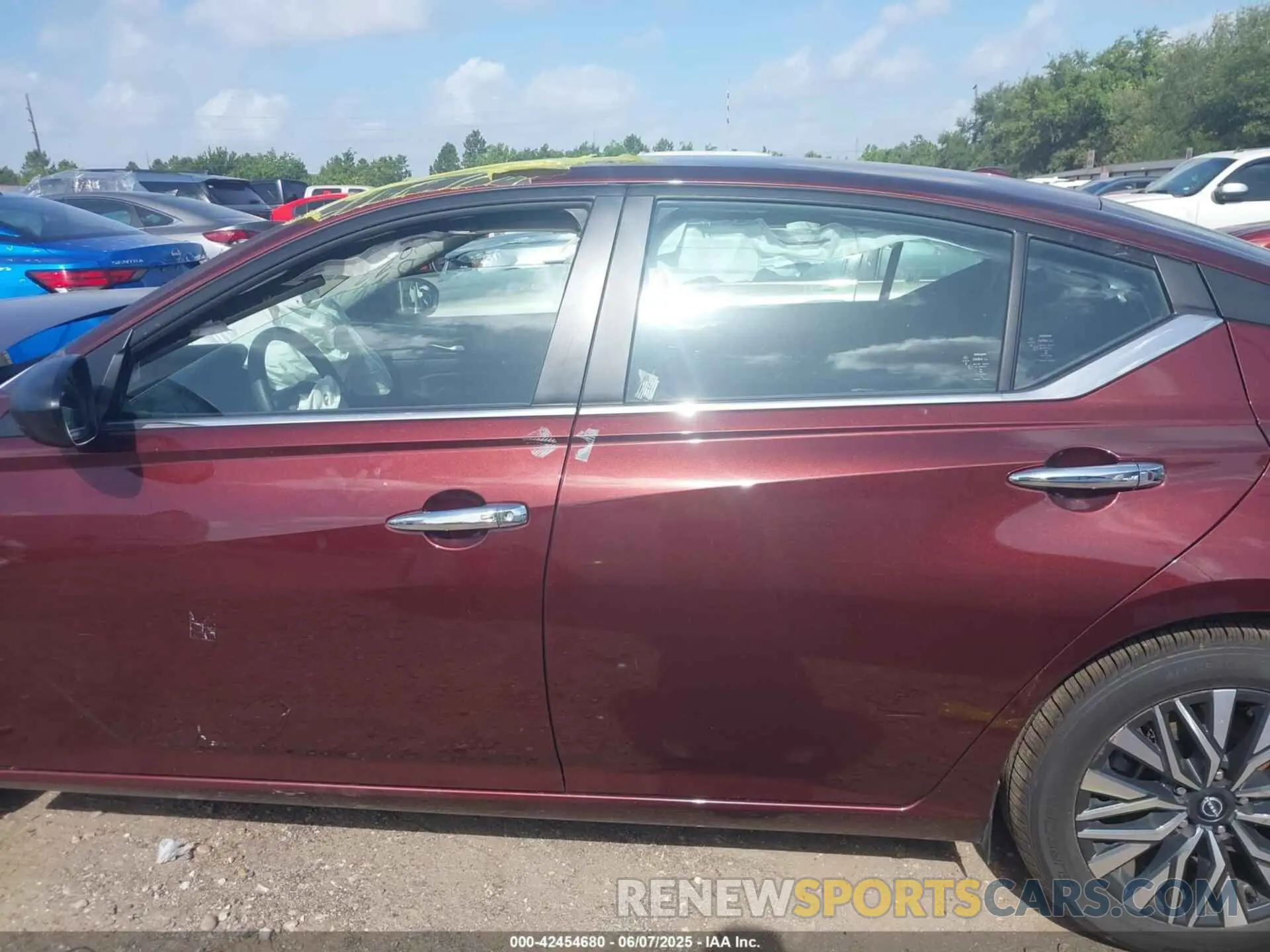 14 Photograph of a damaged car 1N4BL4DV6RN309524 NISSAN ALTIMA 2024