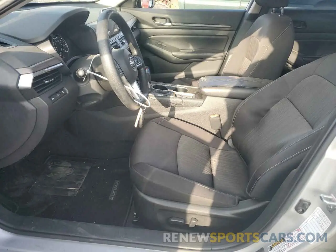 7 Photograph of a damaged car 1N4BL4DV6RN337338 NISSAN ALTIMA 2024