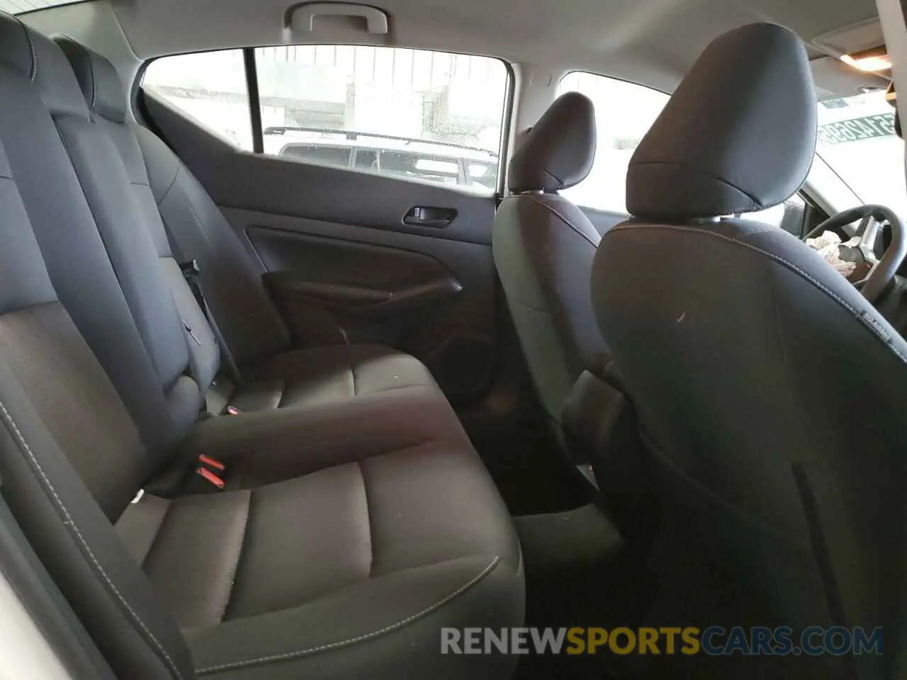 10 Photograph of a damaged car 1N4BL4DV6RN357489 NISSAN ALTIMA 2024