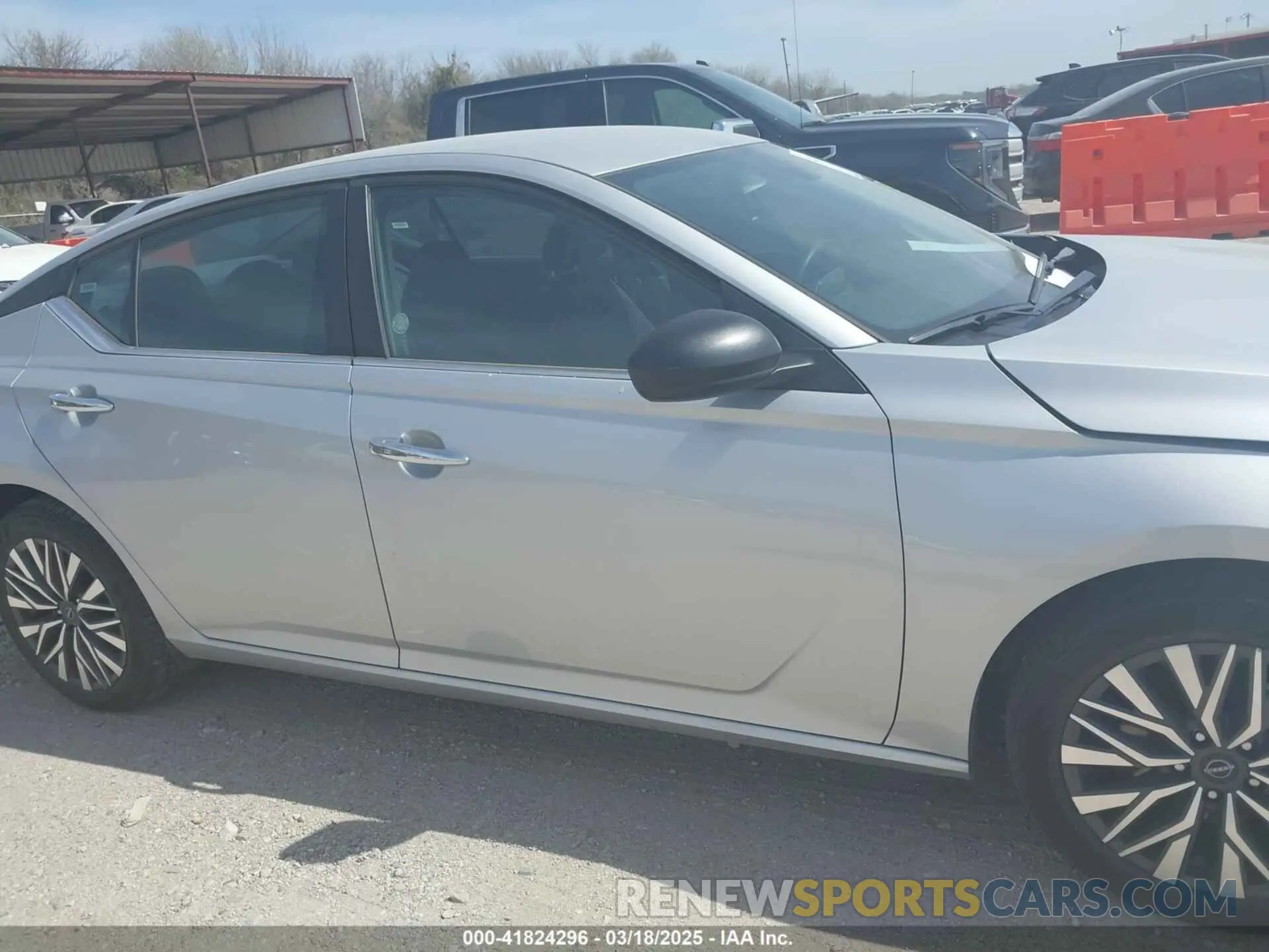13 Photograph of a damaged car 1N4BL4DV6RN379234 NISSAN ALTIMA 2024