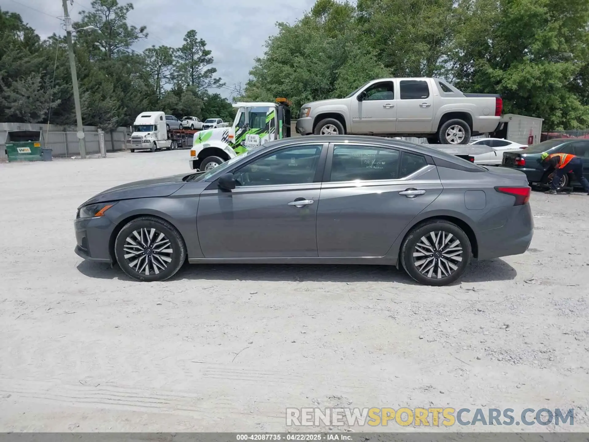 14 Photograph of a damaged car 1N4BL4DV6RN385129 NISSAN ALTIMA 2024