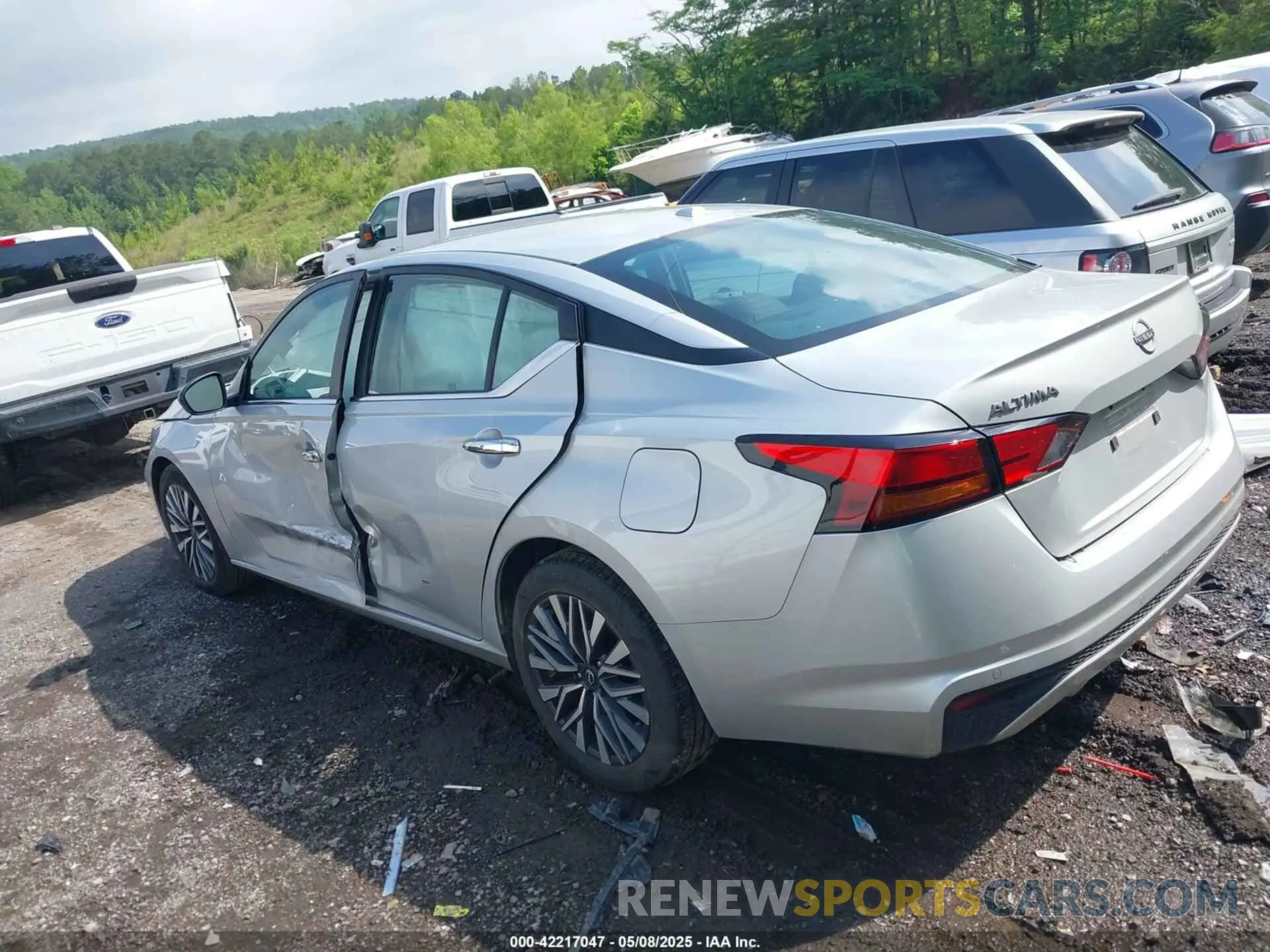 14 Photograph of a damaged car 1N4BL4DV6RN392422 NISSAN ALTIMA 2024