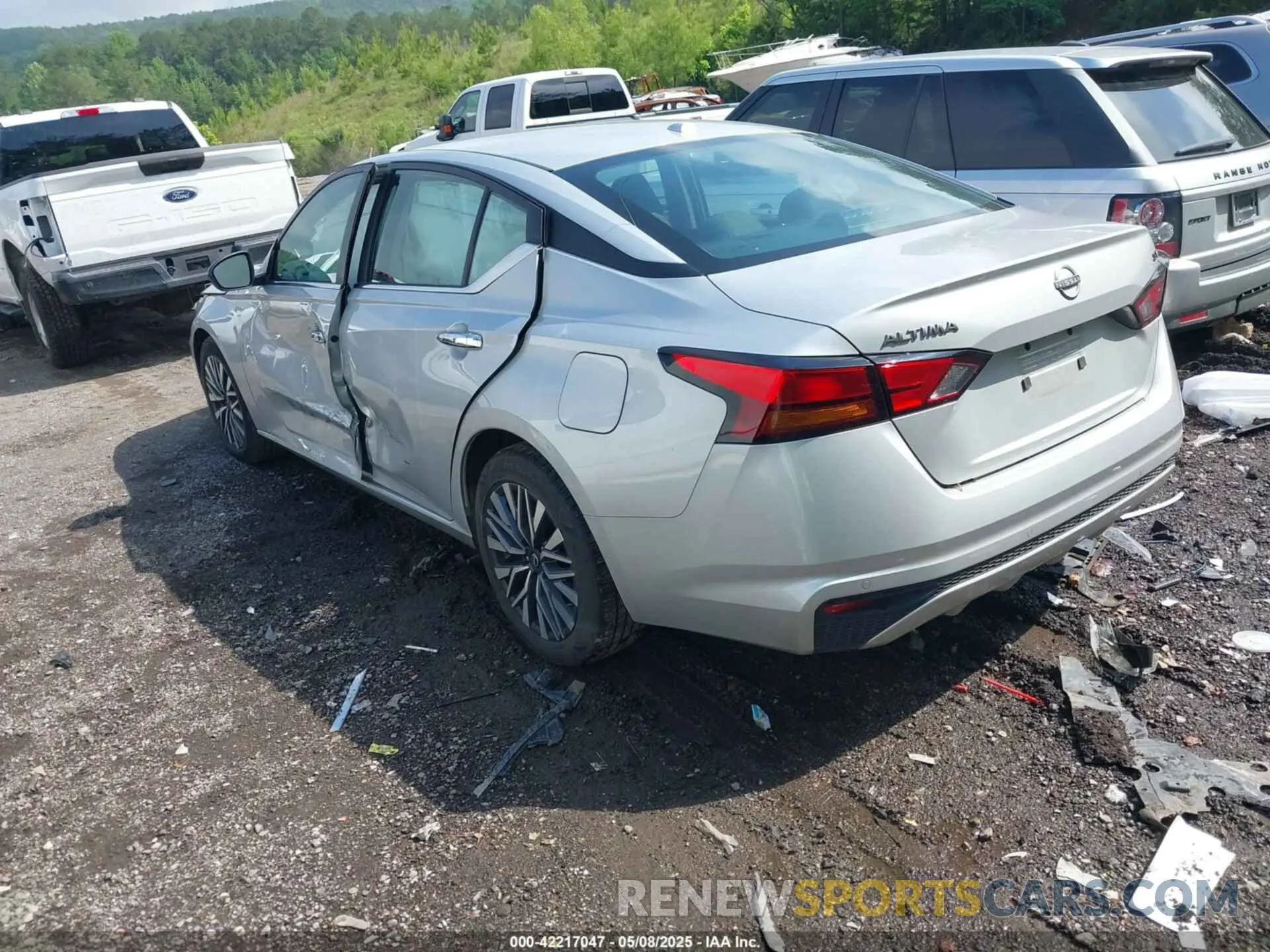 3 Photograph of a damaged car 1N4BL4DV6RN392422 NISSAN ALTIMA 2024