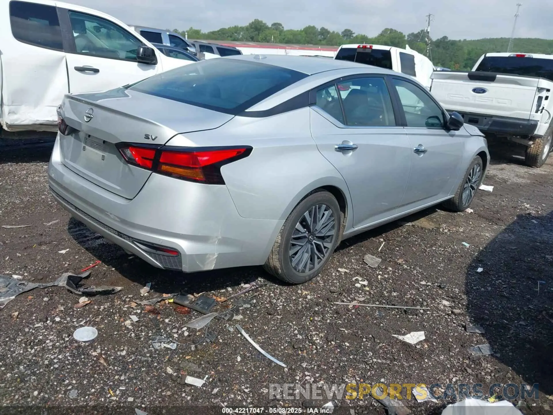 4 Photograph of a damaged car 1N4BL4DV6RN392422 NISSAN ALTIMA 2024