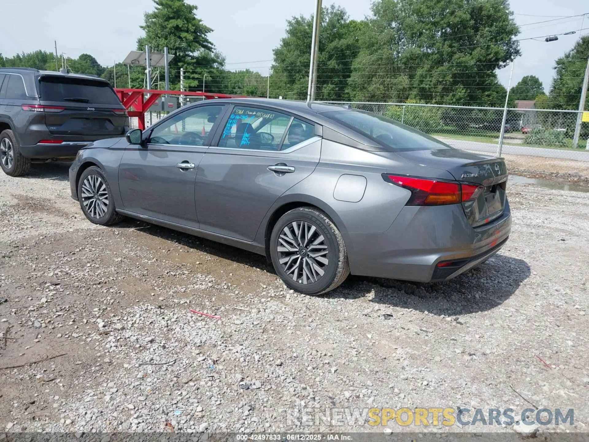 3 Photograph of a damaged car 1N4BL4DV6RN430442 NISSAN ALTIMA 2024