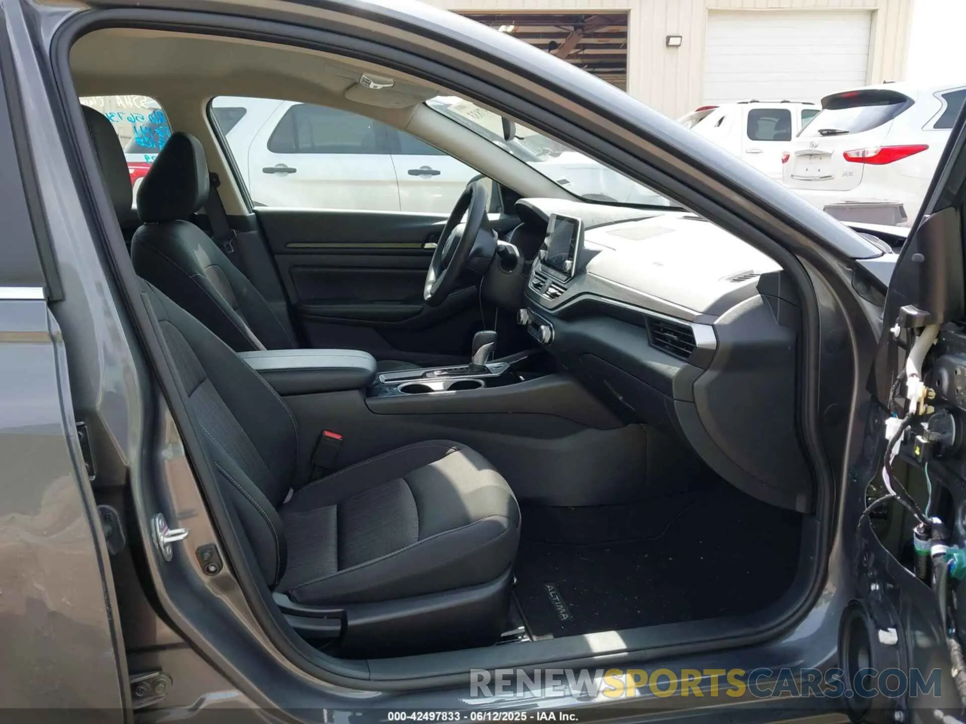 5 Photograph of a damaged car 1N4BL4DV6RN430442 NISSAN ALTIMA 2024