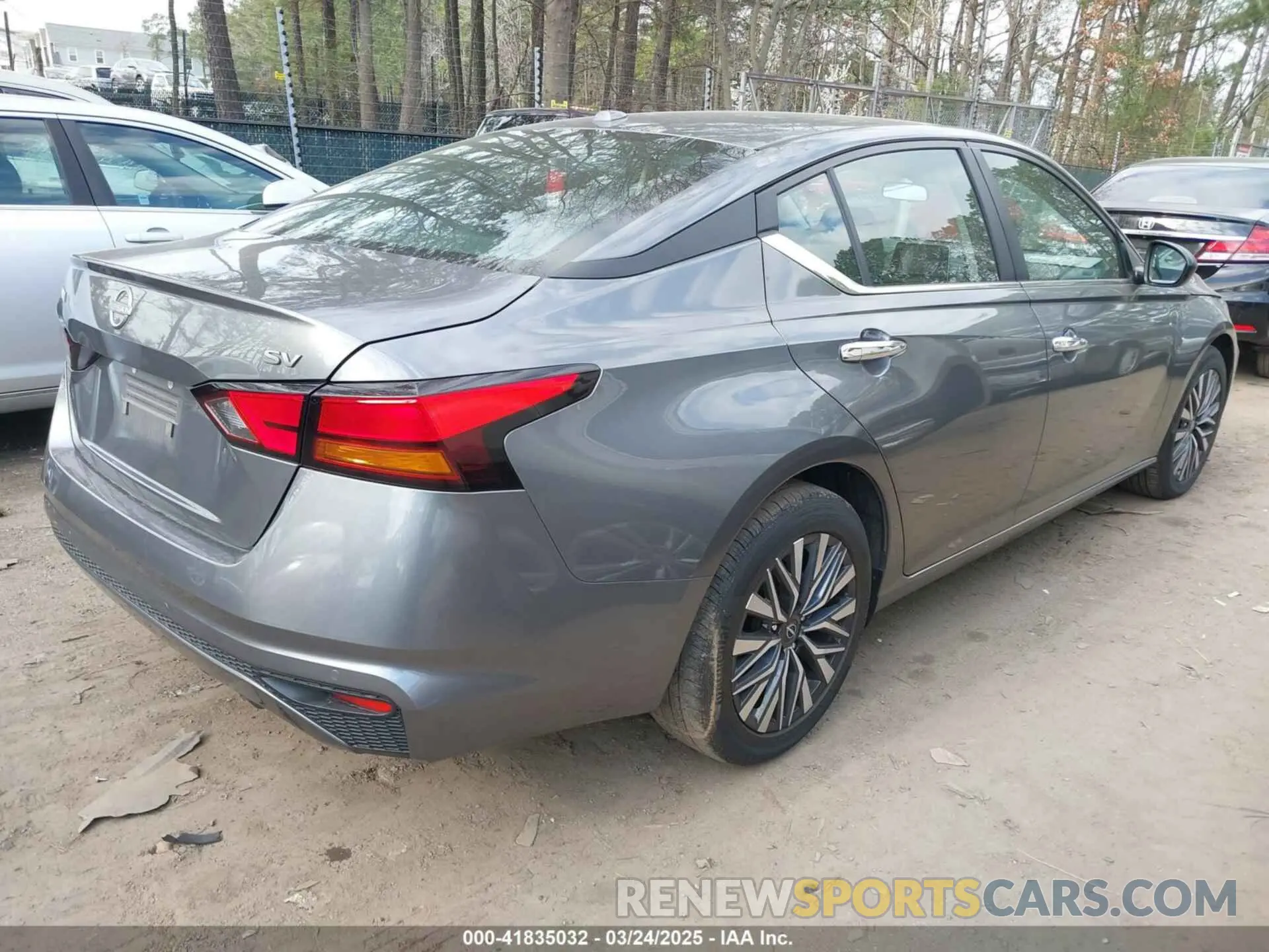 4 Photograph of a damaged car 1N4BL4DV7RN311427 NISSAN ALTIMA 2024