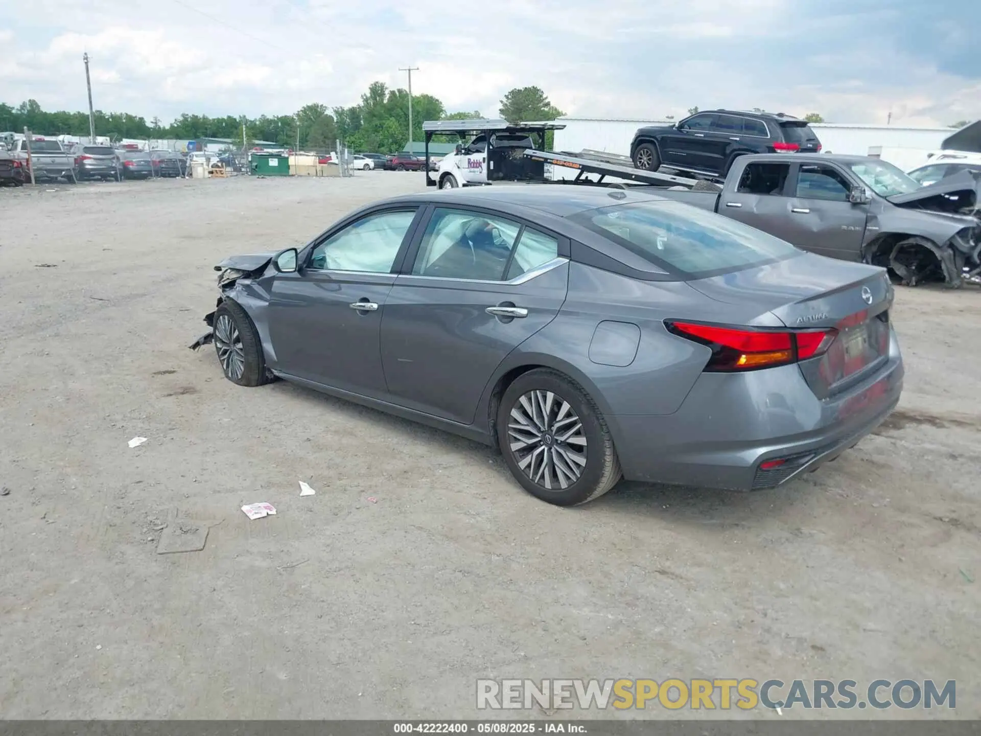 3 Photograph of a damaged car 1N4BL4DV7RN317423 NISSAN ALTIMA 2024