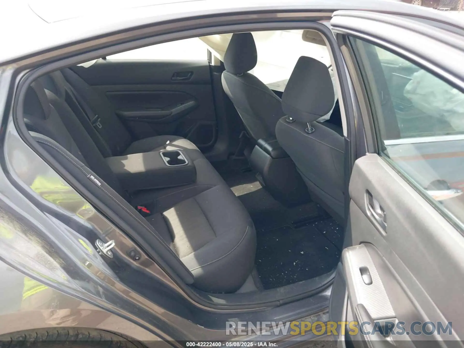 8 Photograph of a damaged car 1N4BL4DV7RN317423 NISSAN ALTIMA 2024