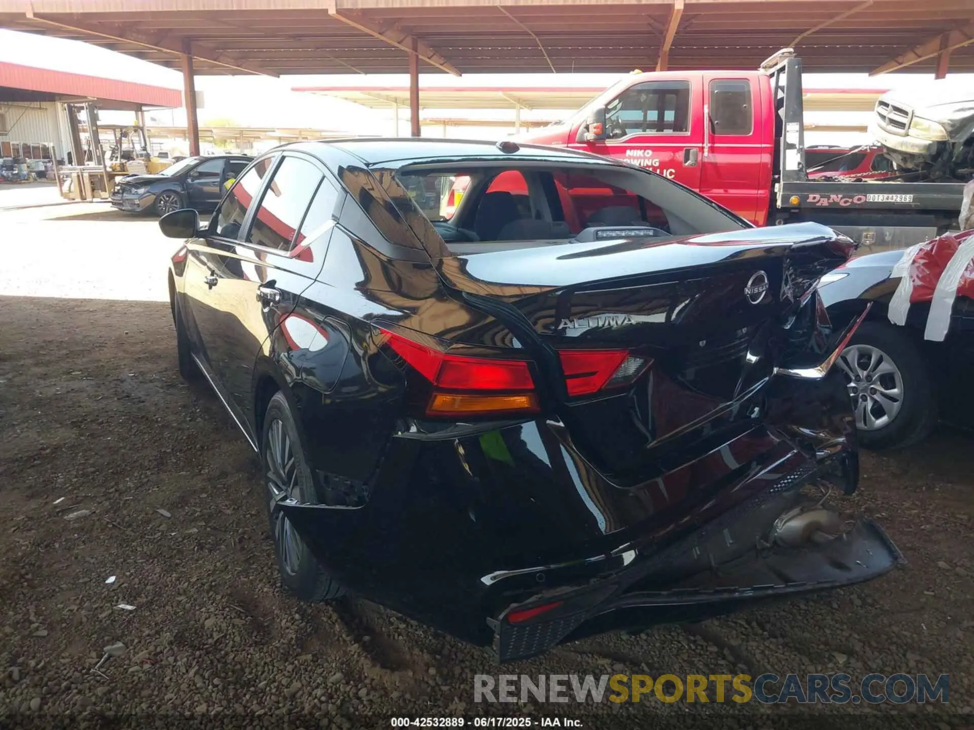 3 Photograph of a damaged car 1N4BL4DV7RN326445 NISSAN ALTIMA 2024