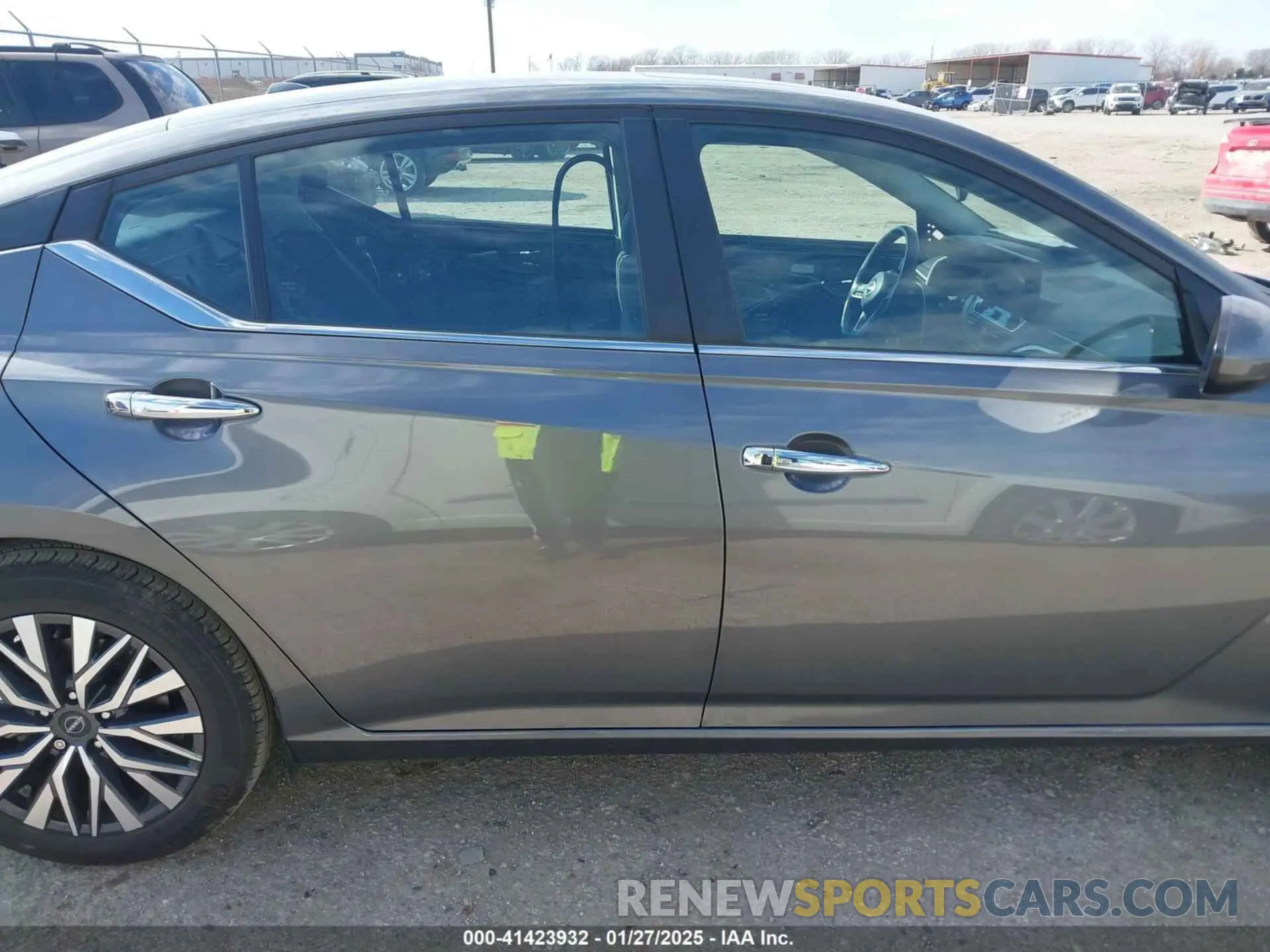 14 Photograph of a damaged car 1N4BL4DV7RN327708 NISSAN ALTIMA 2024
