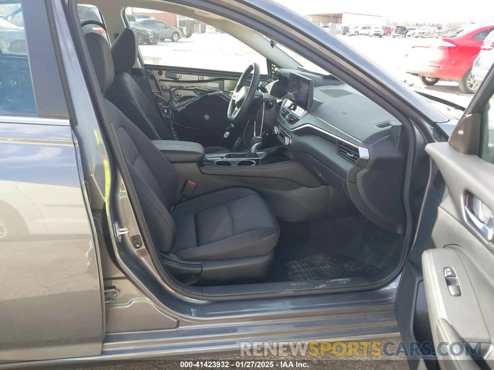 5 Photograph of a damaged car 1N4BL4DV7RN327708 NISSAN ALTIMA 2024