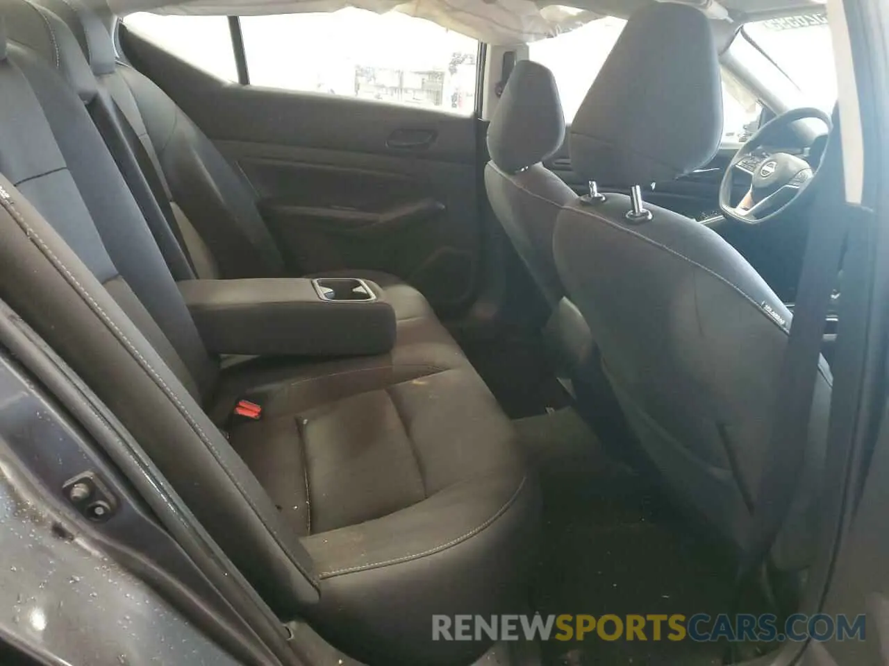 10 Photograph of a damaged car 1N4BL4DV7RN333928 NISSAN ALTIMA 2024