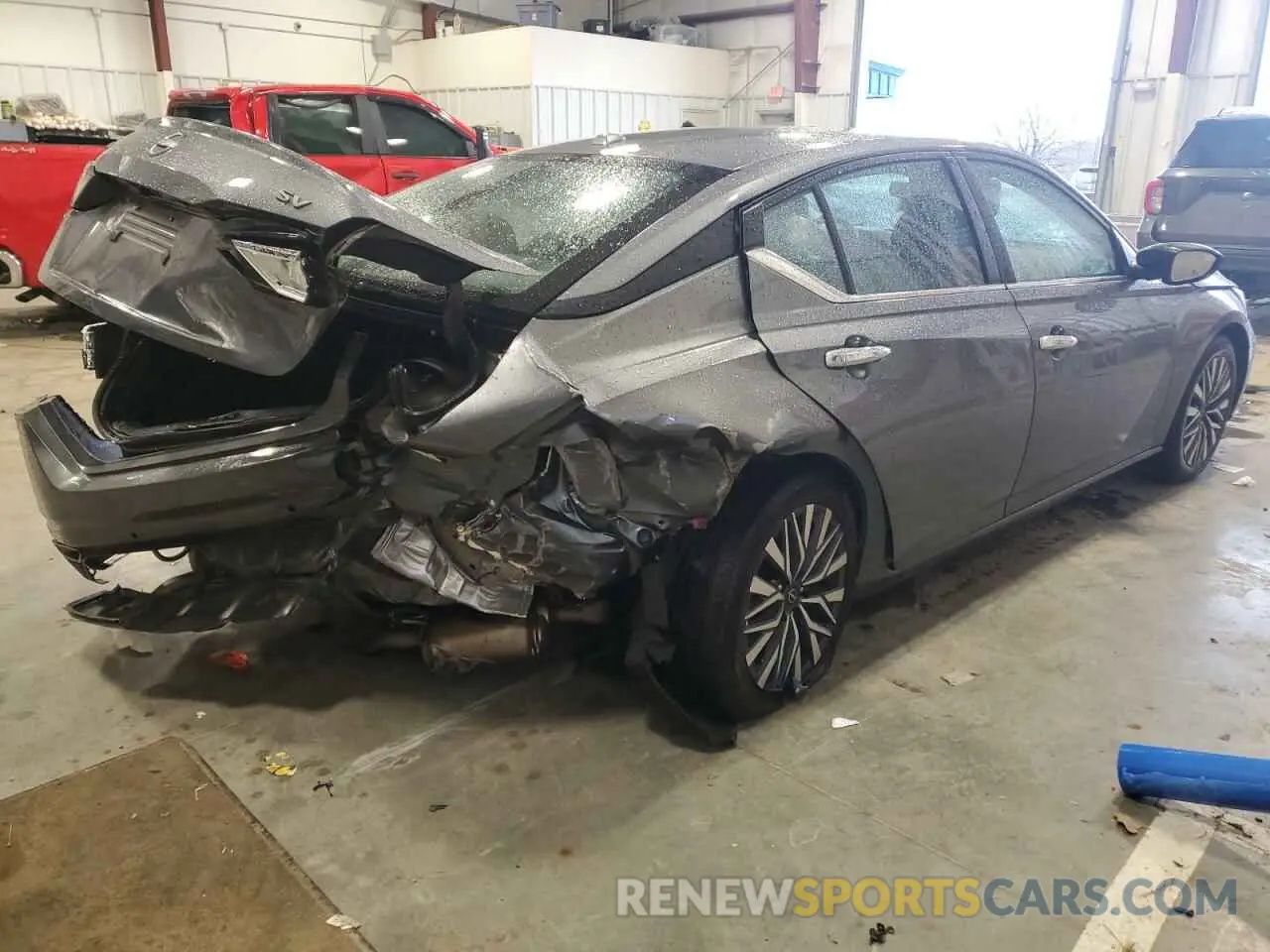 3 Photograph of a damaged car 1N4BL4DV7RN333928 NISSAN ALTIMA 2024