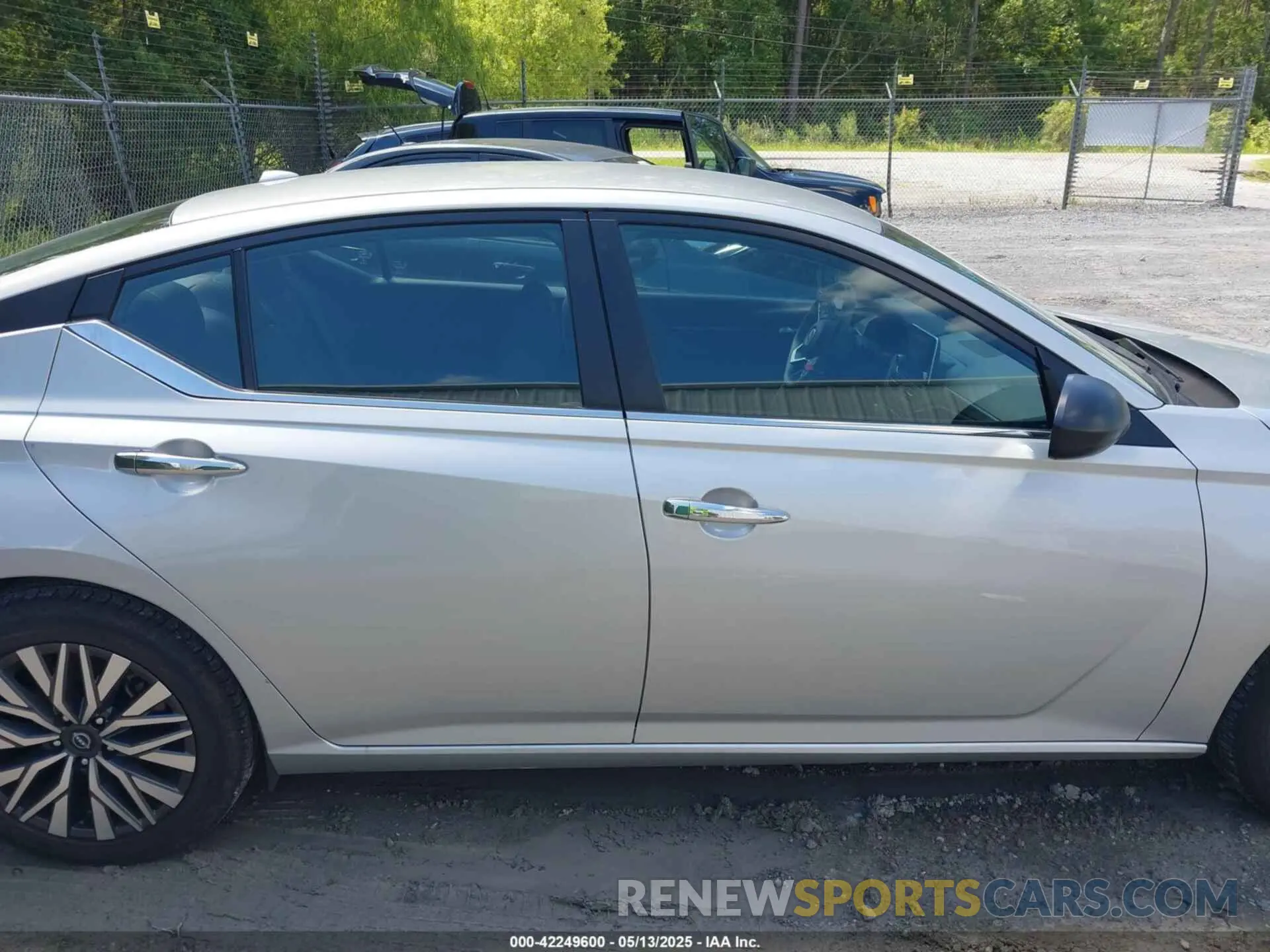 13 Photograph of a damaged car 1N4BL4DV7RN339728 NISSAN ALTIMA 2024