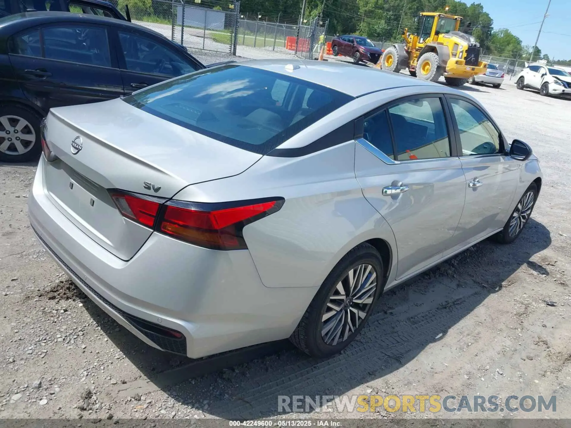 4 Photograph of a damaged car 1N4BL4DV7RN339728 NISSAN ALTIMA 2024