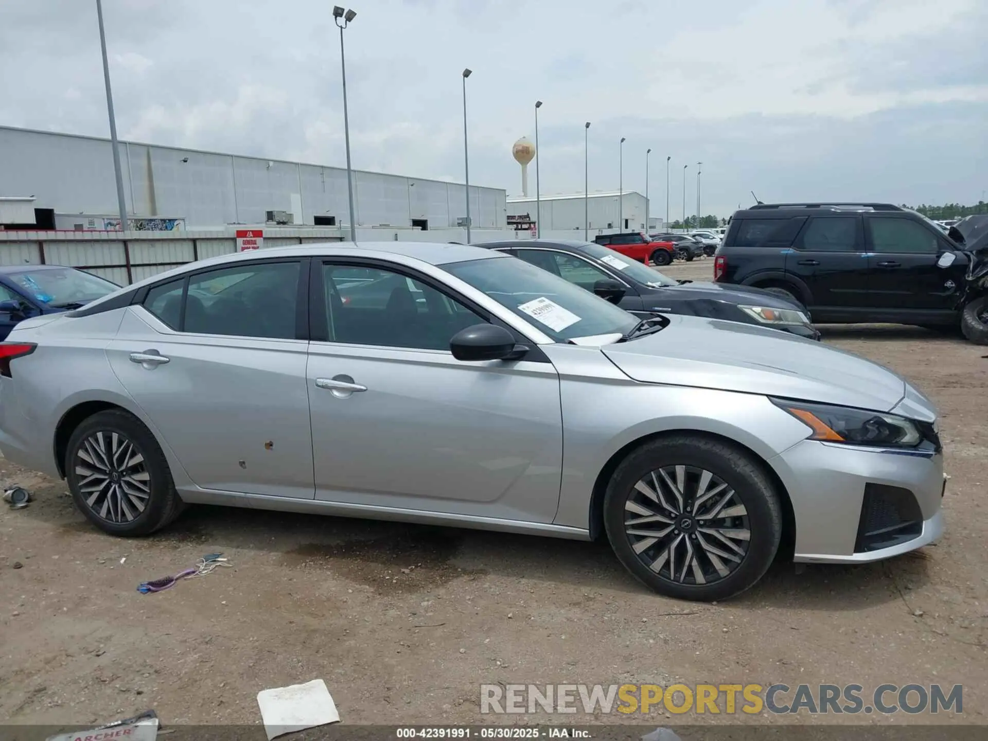 13 Photograph of a damaged car 1N4BL4DV7RN374415 NISSAN ALTIMA 2024