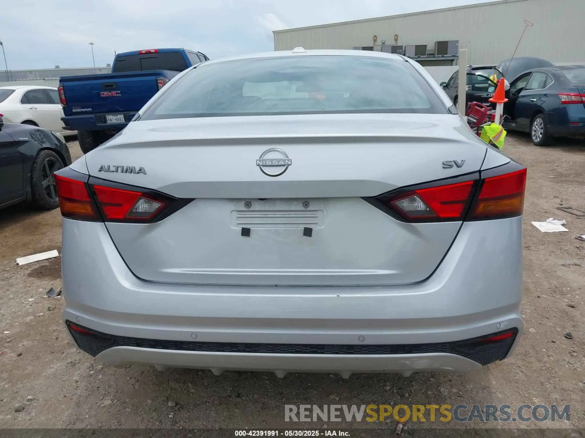 16 Photograph of a damaged car 1N4BL4DV7RN374415 NISSAN ALTIMA 2024