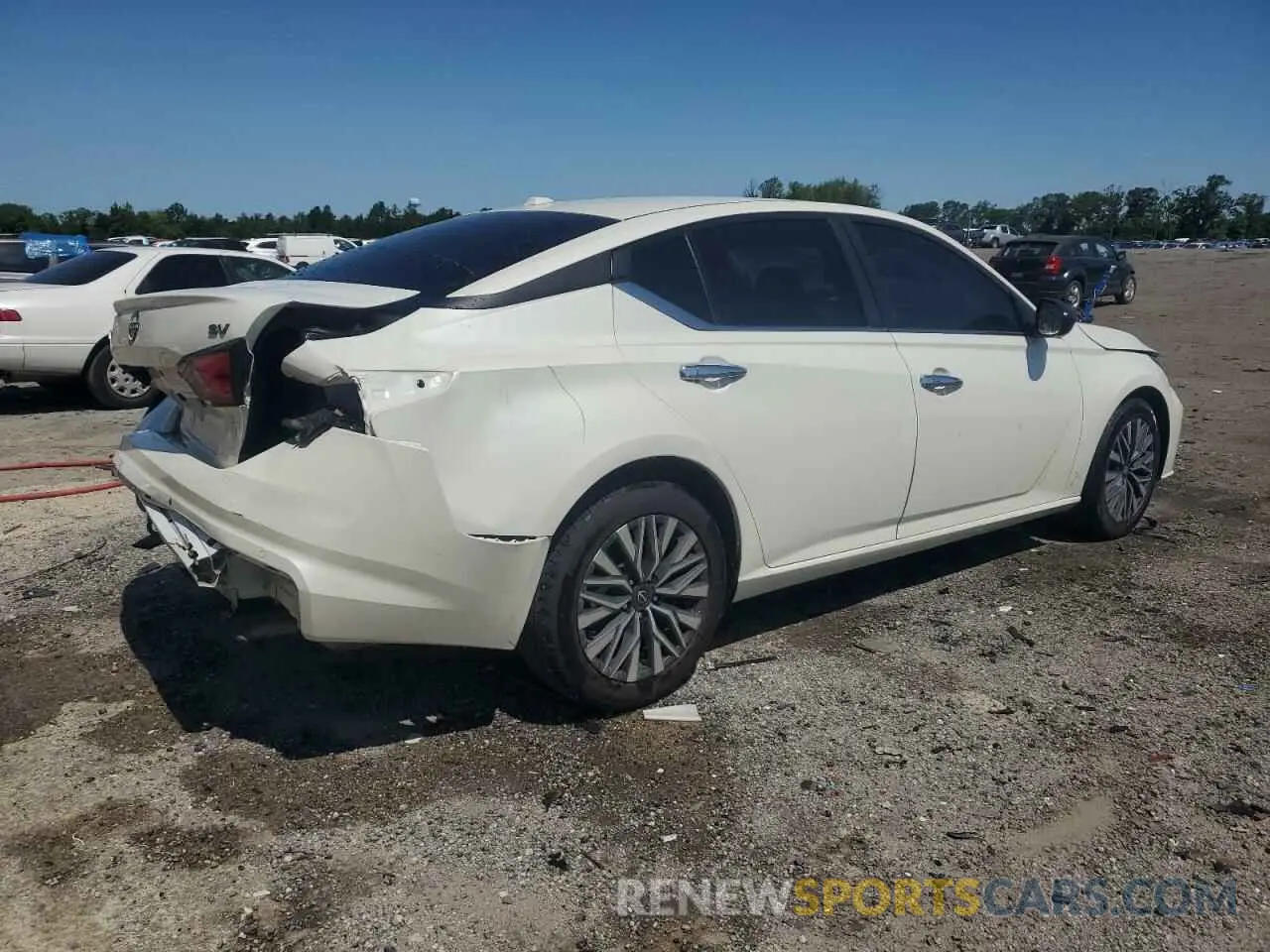 3 Photograph of a damaged car 1N4BL4DV7RN375628 NISSAN ALTIMA 2024