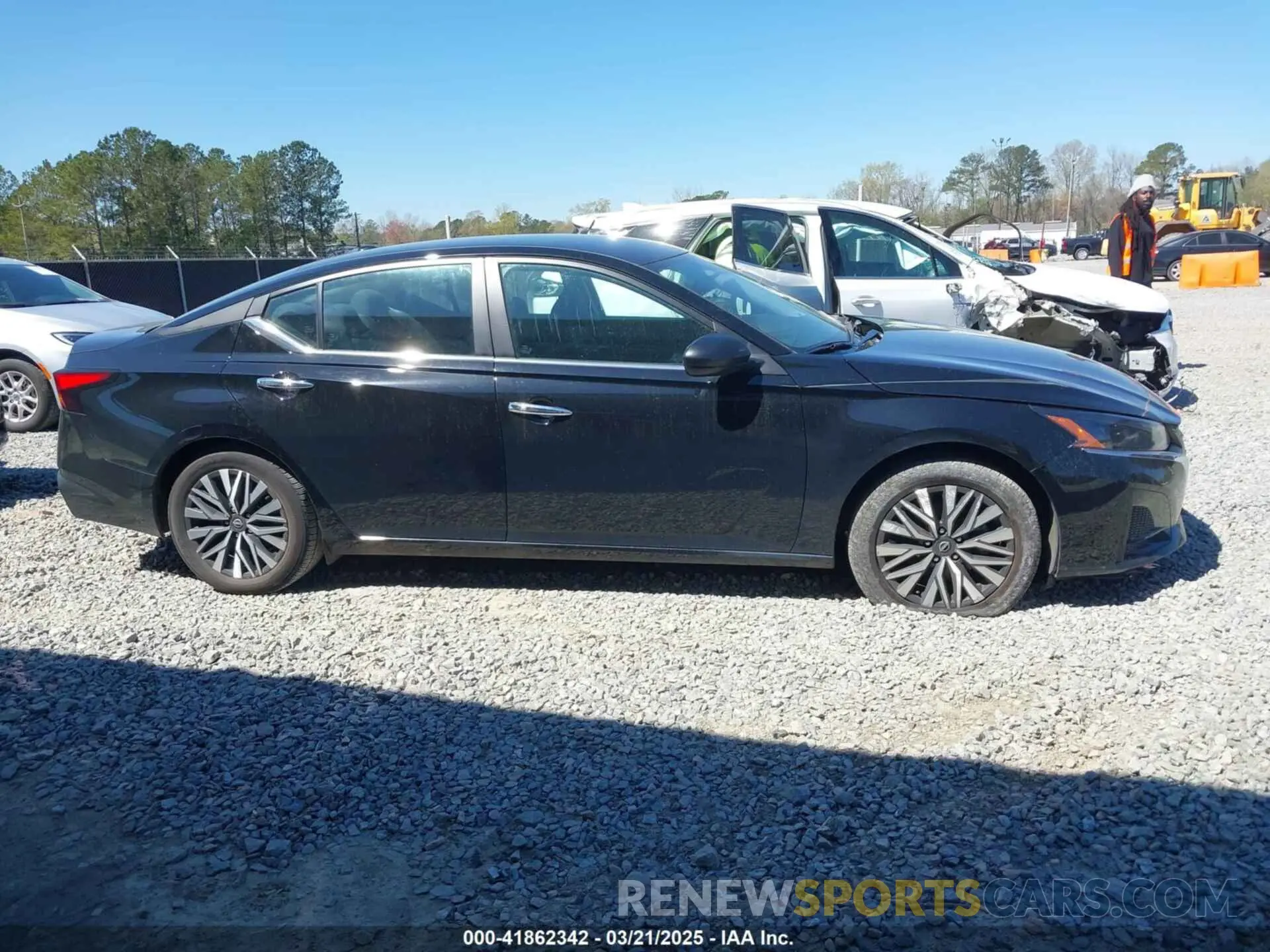 13 Photograph of a damaged car 1N4BL4DV7RN377329 NISSAN ALTIMA 2024