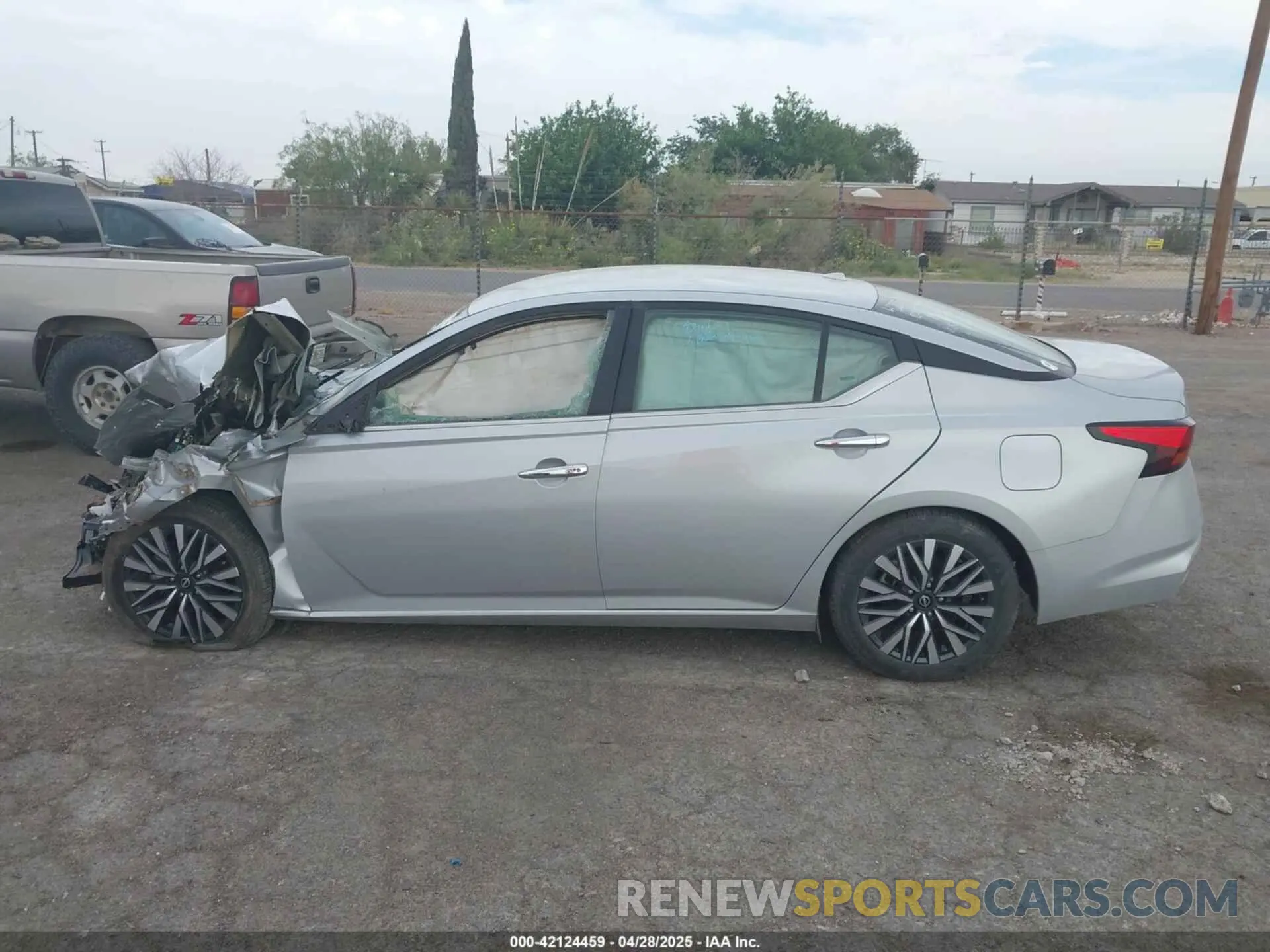 14 Photograph of a damaged car 1N4BL4DV7RN378187 NISSAN ALTIMA 2024