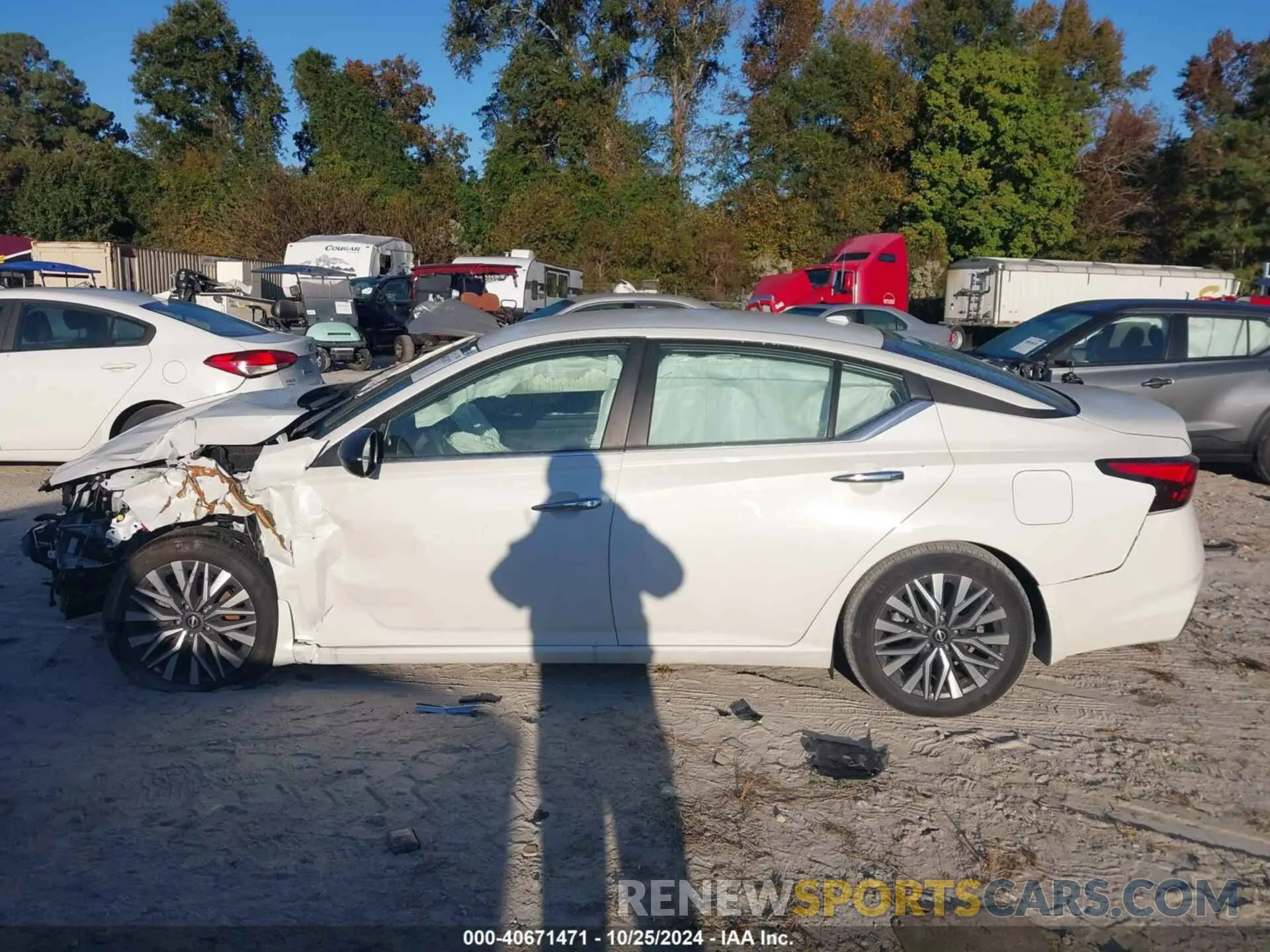 13 Photograph of a damaged car 1N4BL4DV7RN381445 NISSAN ALTIMA 2024