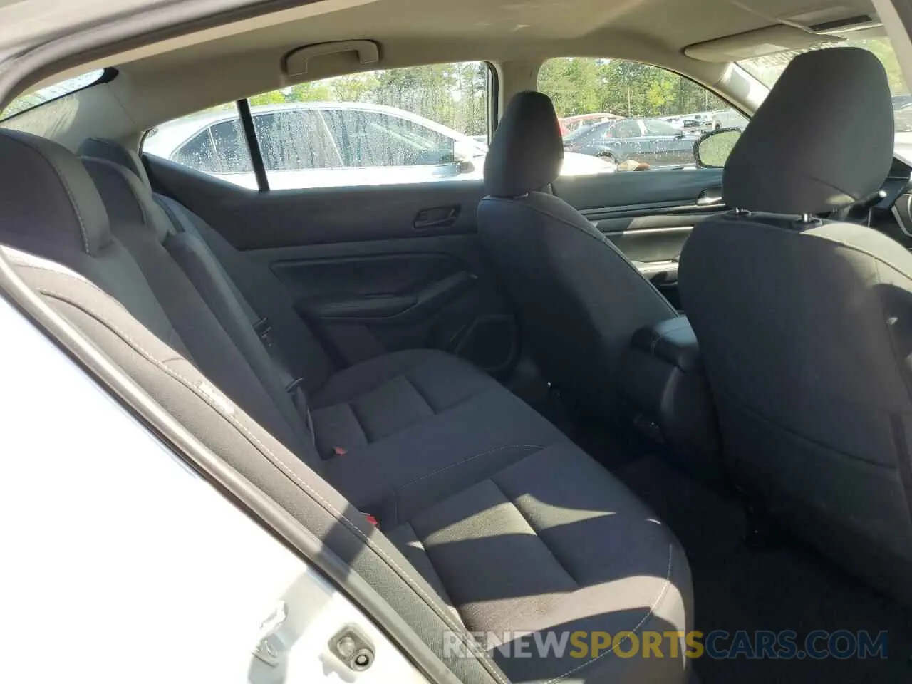10 Photograph of a damaged car 1N4BL4DV7RN389223 NISSAN ALTIMA 2024