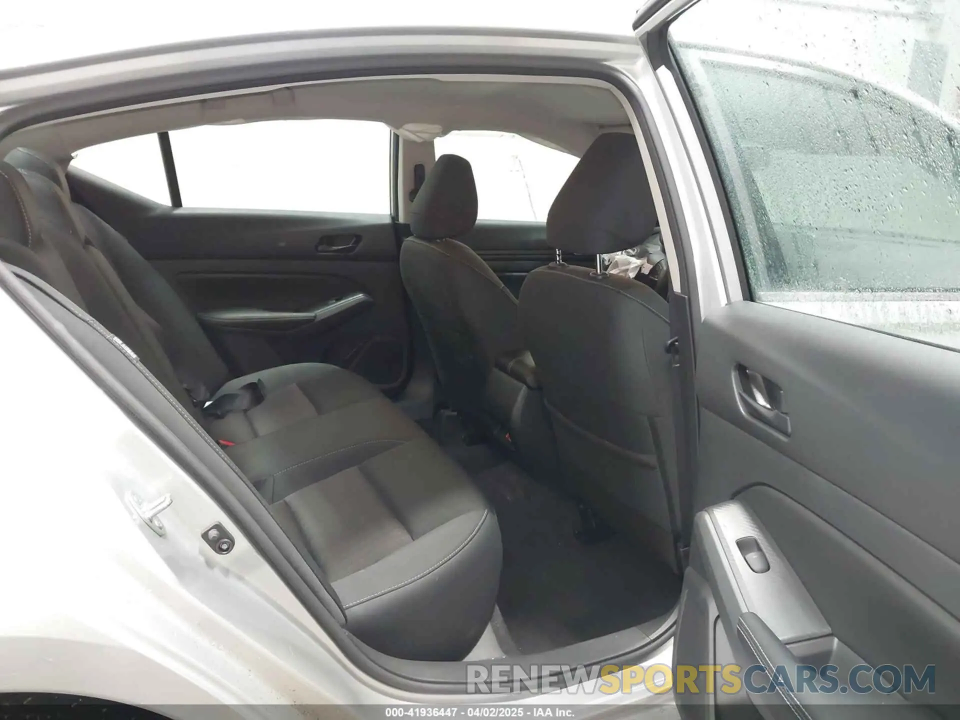 8 Photograph of a damaged car 1N4BL4DV7RN391215 NISSAN ALTIMA 2024