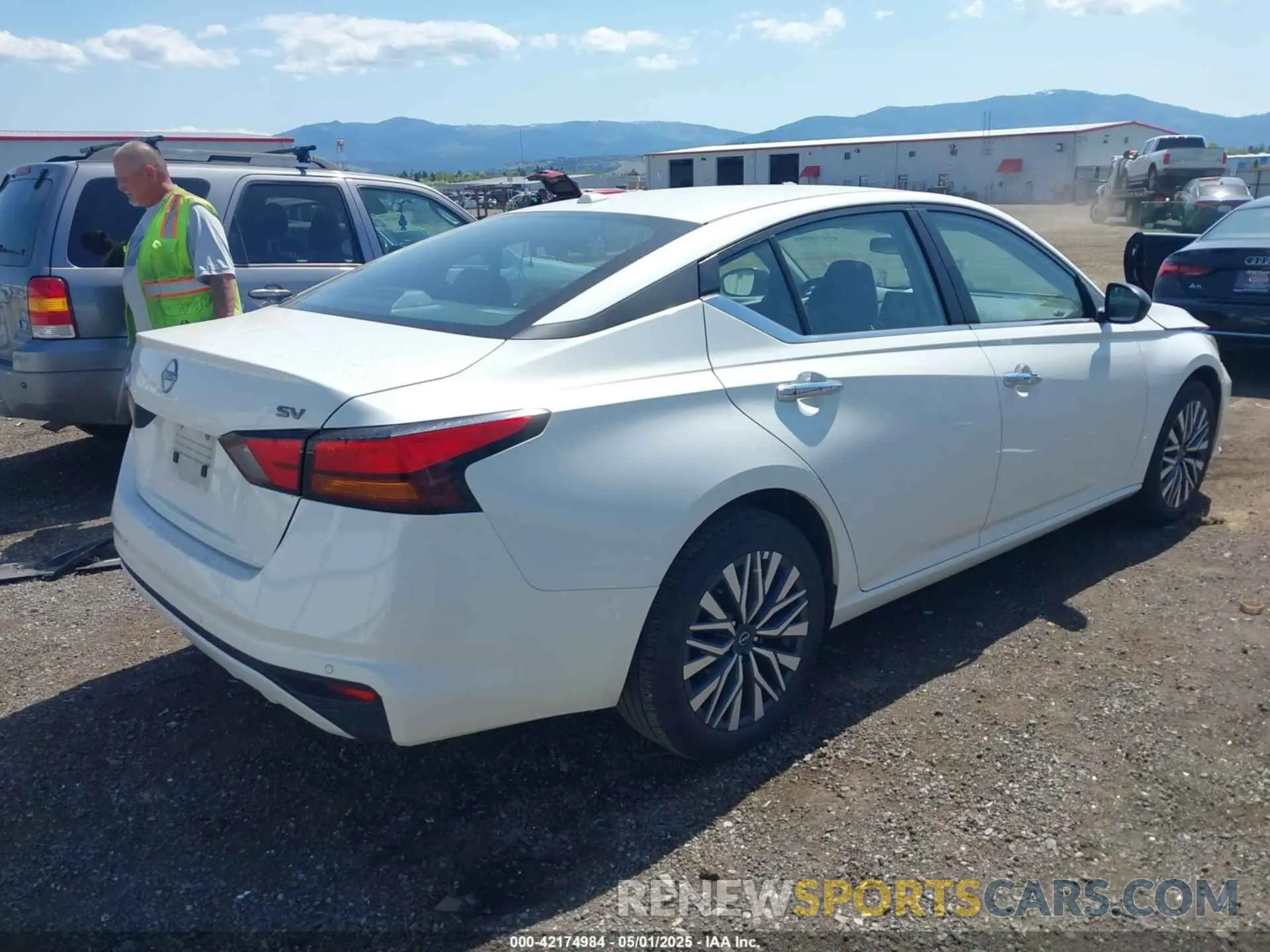 4 Photograph of a damaged car 1N4BL4DV7RN412693 NISSAN ALTIMA 2024