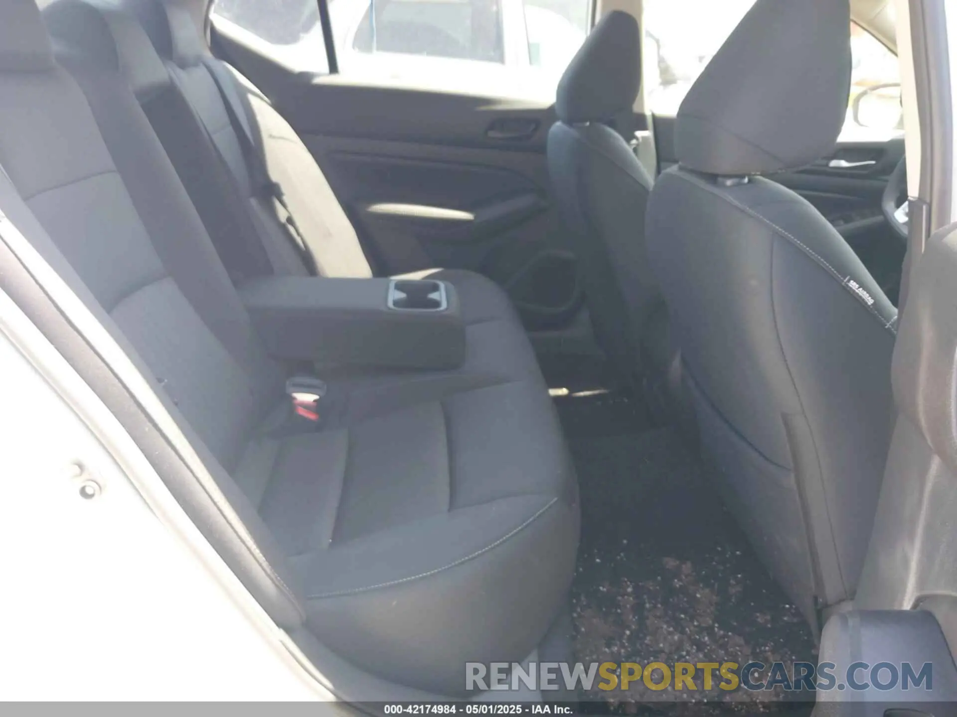 8 Photograph of a damaged car 1N4BL4DV7RN412693 NISSAN ALTIMA 2024
