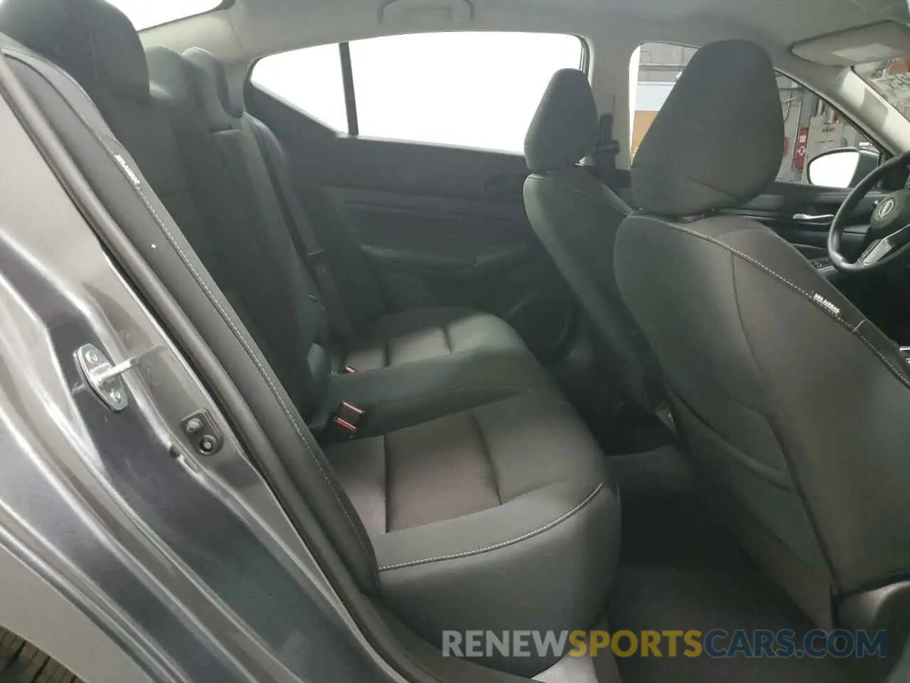 10 Photograph of a damaged car 1N4BL4DV7RN424049 NISSAN ALTIMA 2024