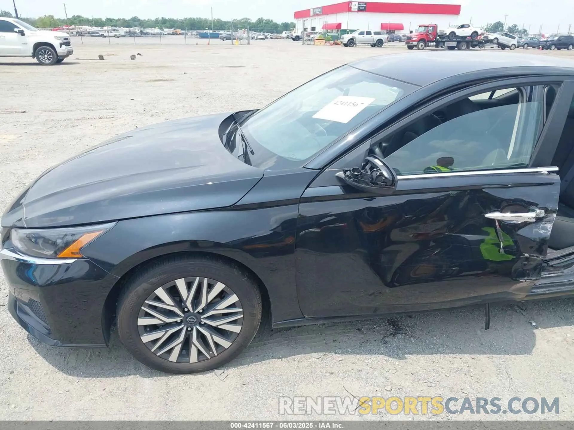 18 Photograph of a damaged car 1N4BL4DV7RN432023 NISSAN ALTIMA 2024