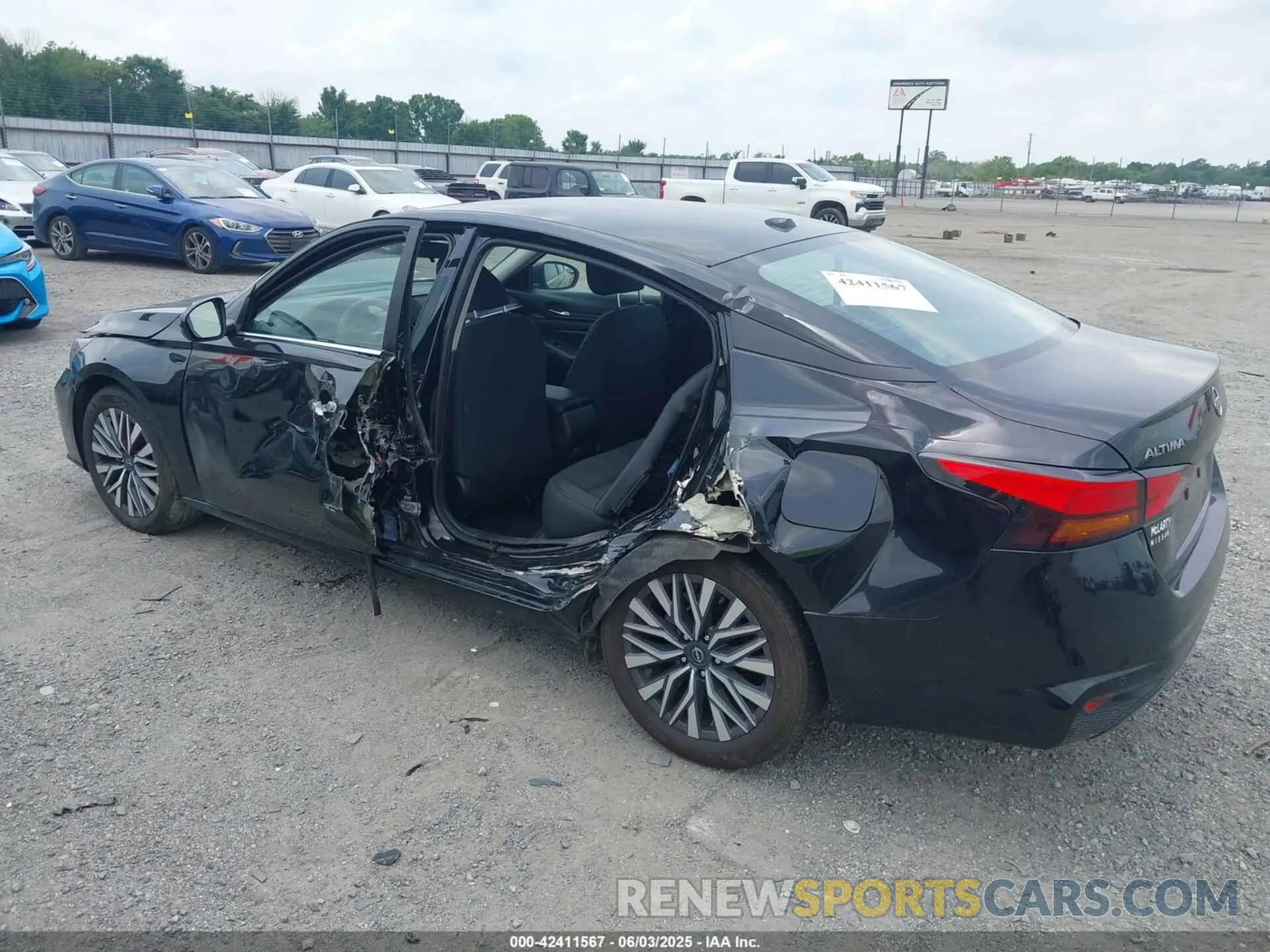 3 Photograph of a damaged car 1N4BL4DV7RN432023 NISSAN ALTIMA 2024