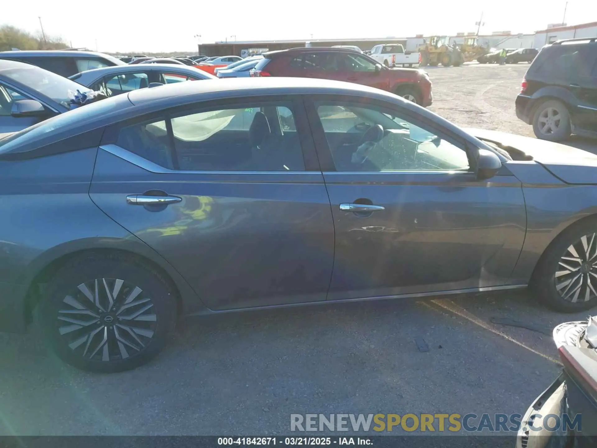 14 Photograph of a damaged car 1N4BL4DV8RN313428 NISSAN ALTIMA 2024